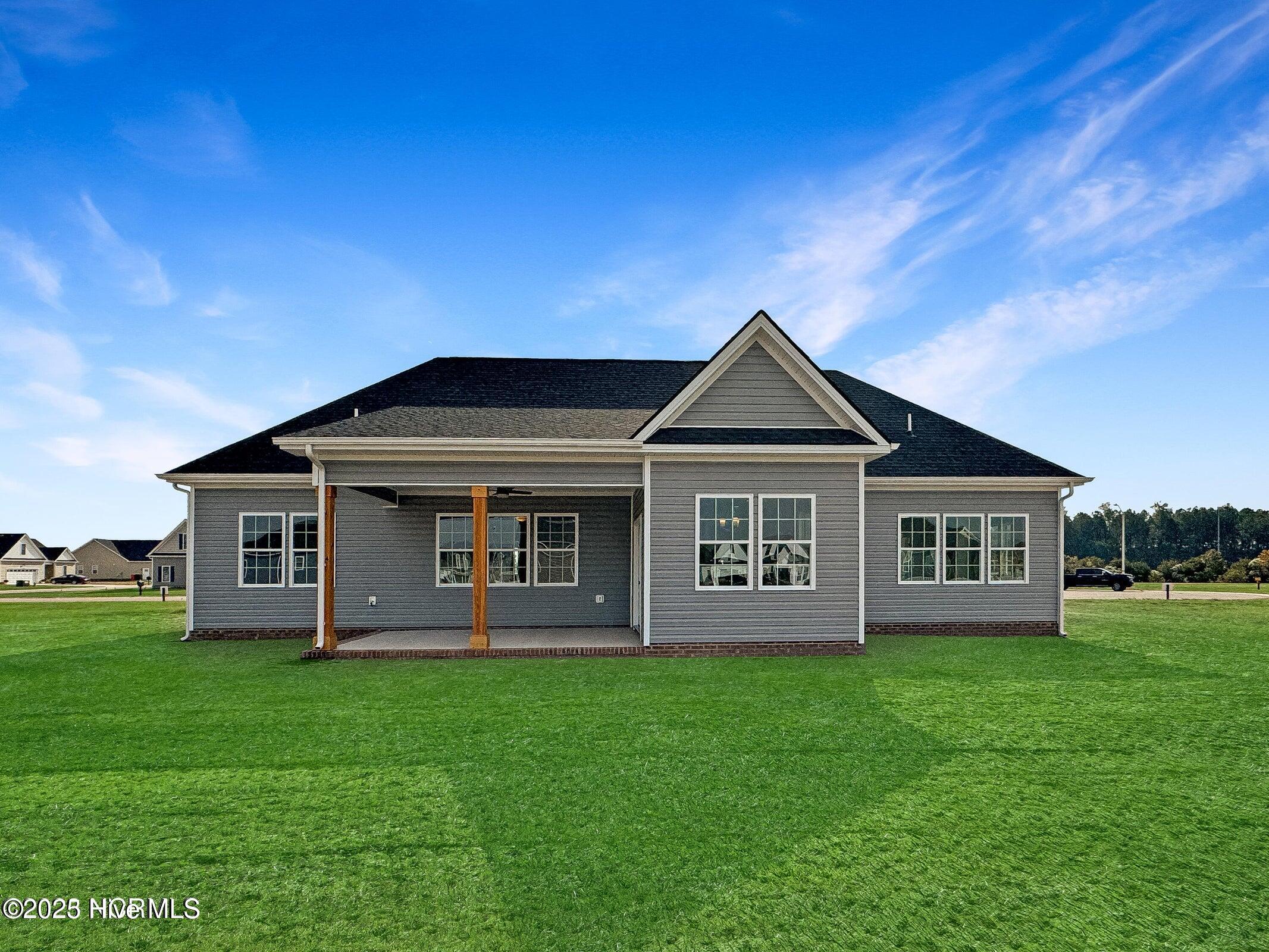 Homes for sale in Elizabeth City, NC | 1006 Staysail St, Elizabeth City, NC 27909 | MLS# 100539861