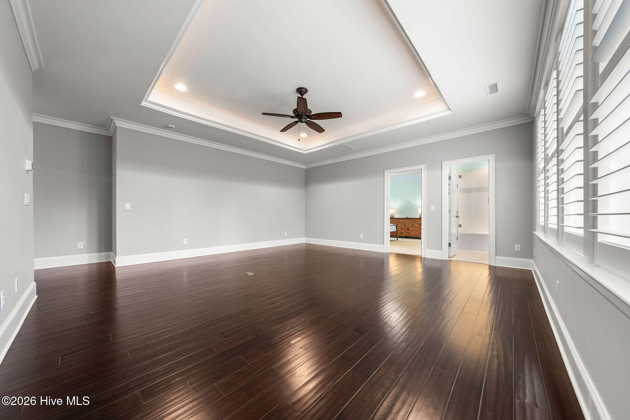 100553604 | Photo 51