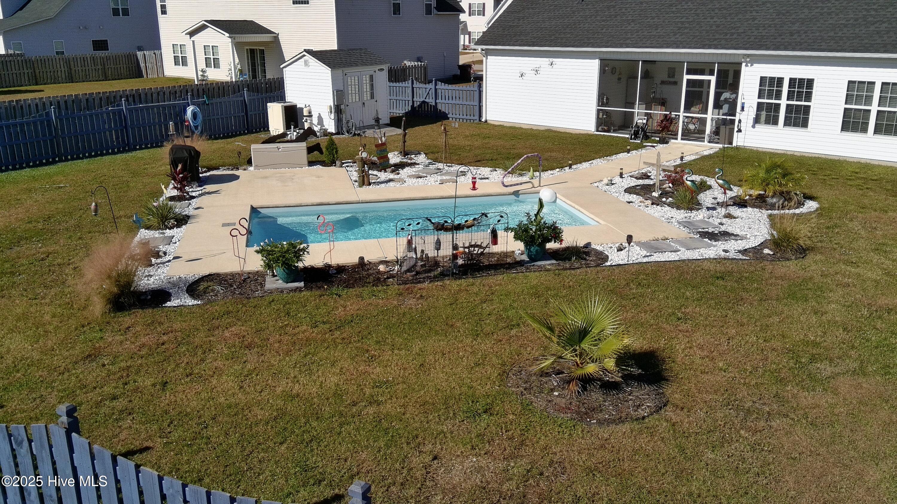 100540901 | Photo 83