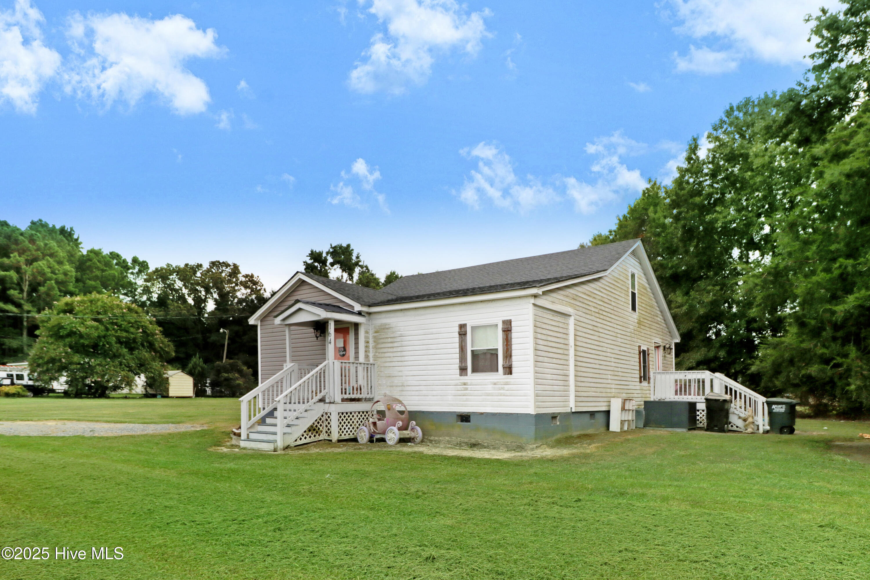 Homes for sale in Princeton, NC | 164 Old Cornwallis Rd, Princeton, NC 27569 | MLS# 100527994