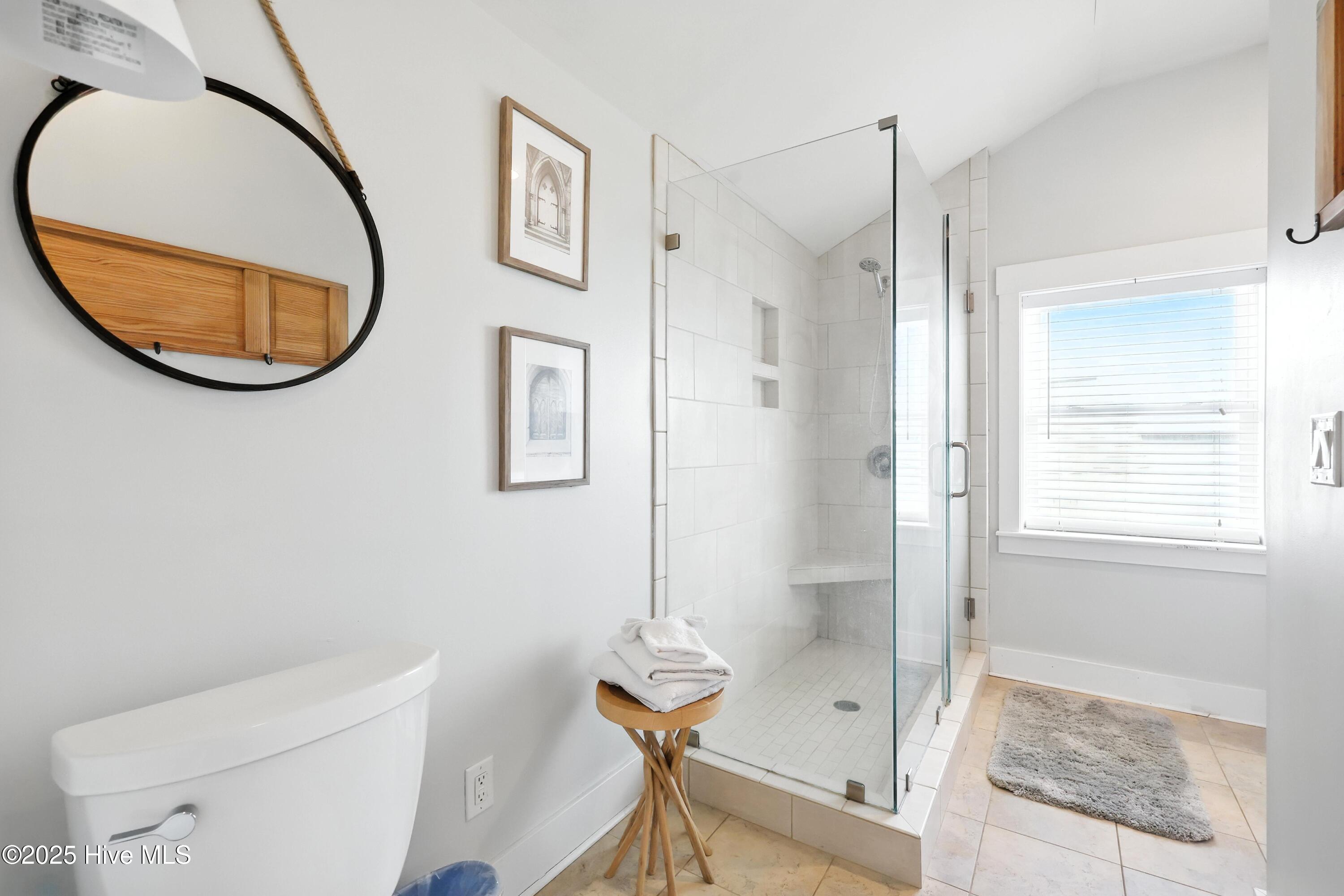 100525482 | Photo 56