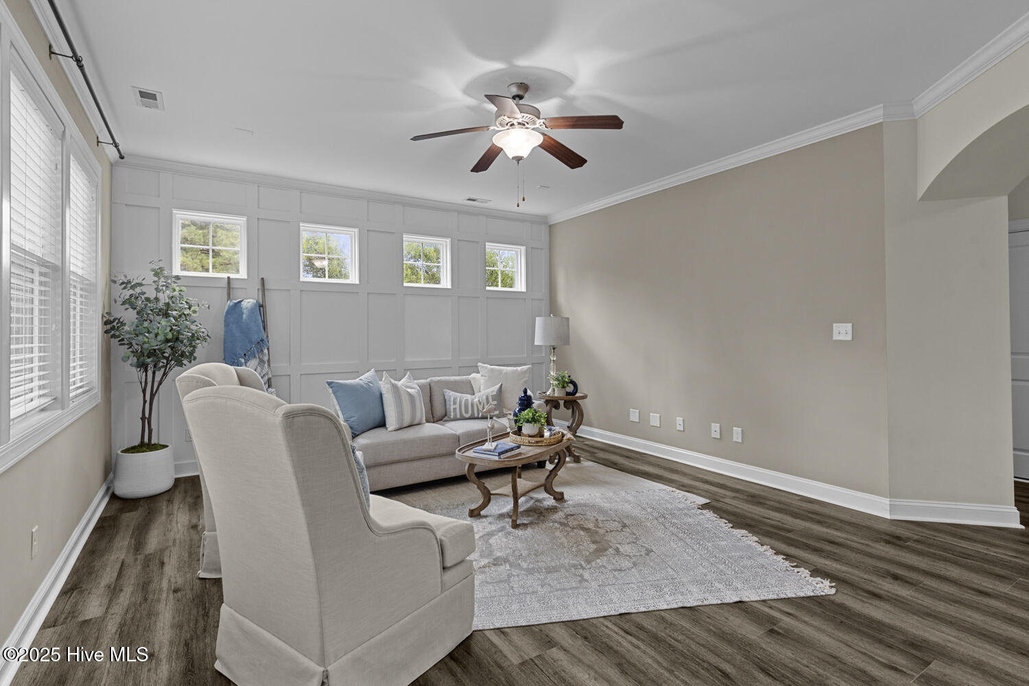 100538409 | Photo 18