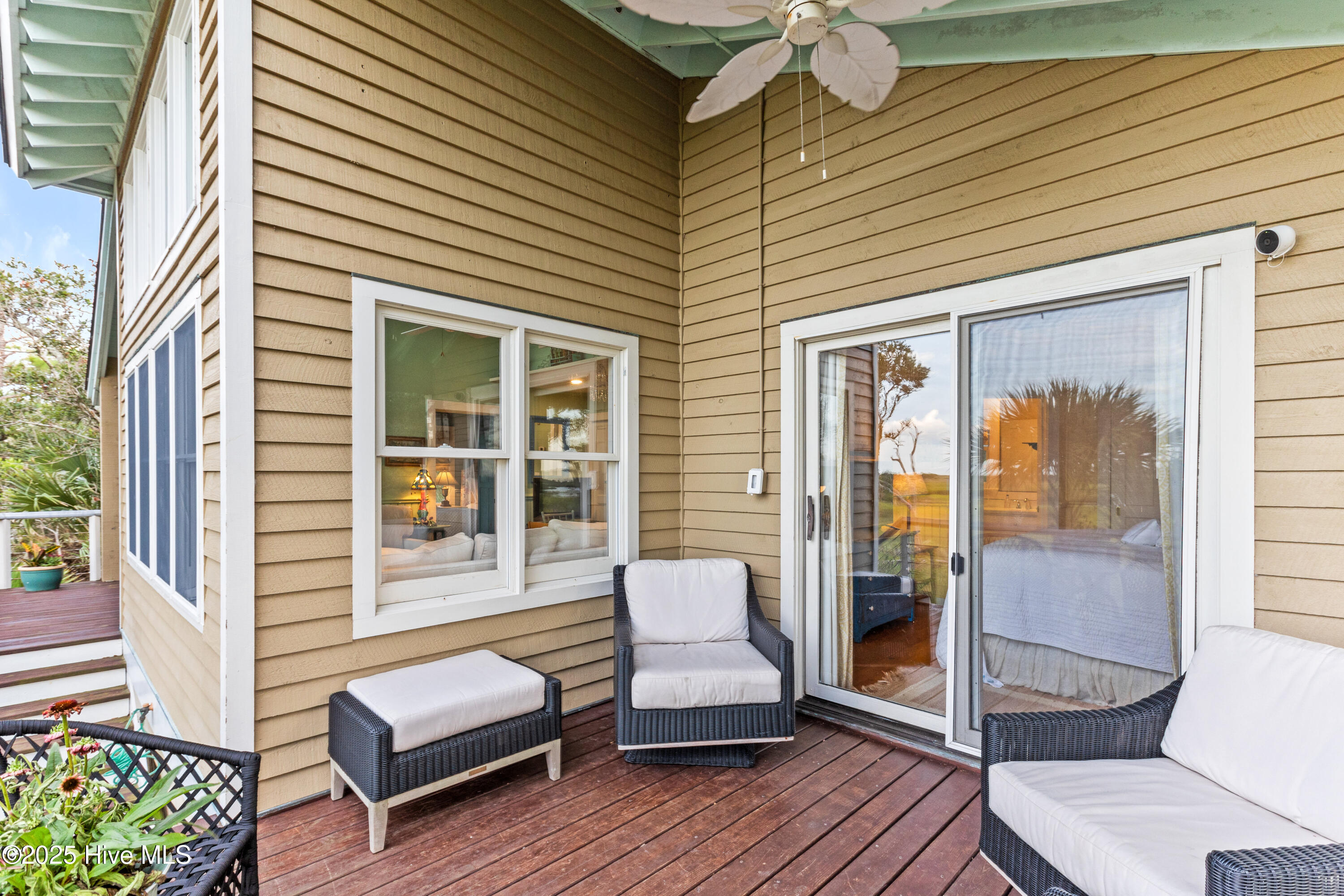 100531454 | Photo 63