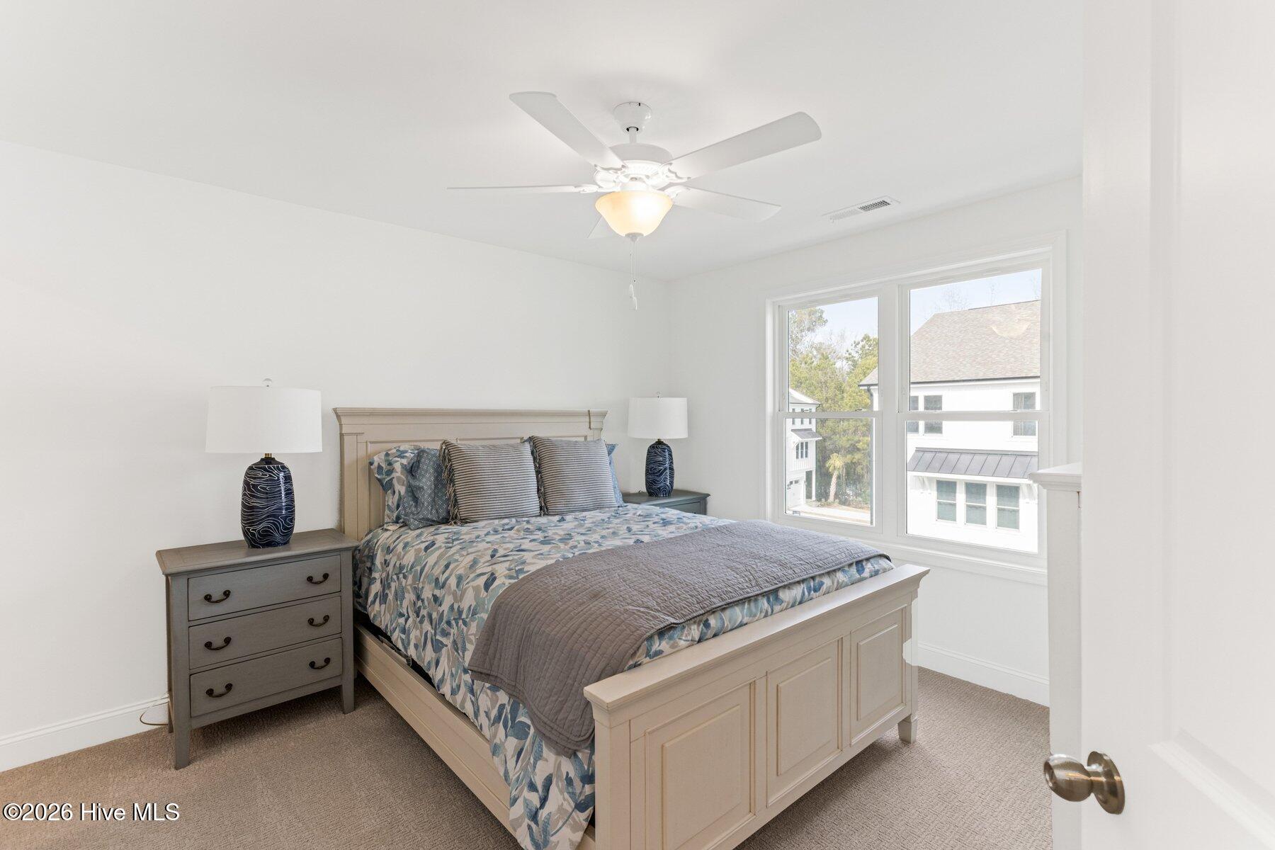 100564767 | Photo 29