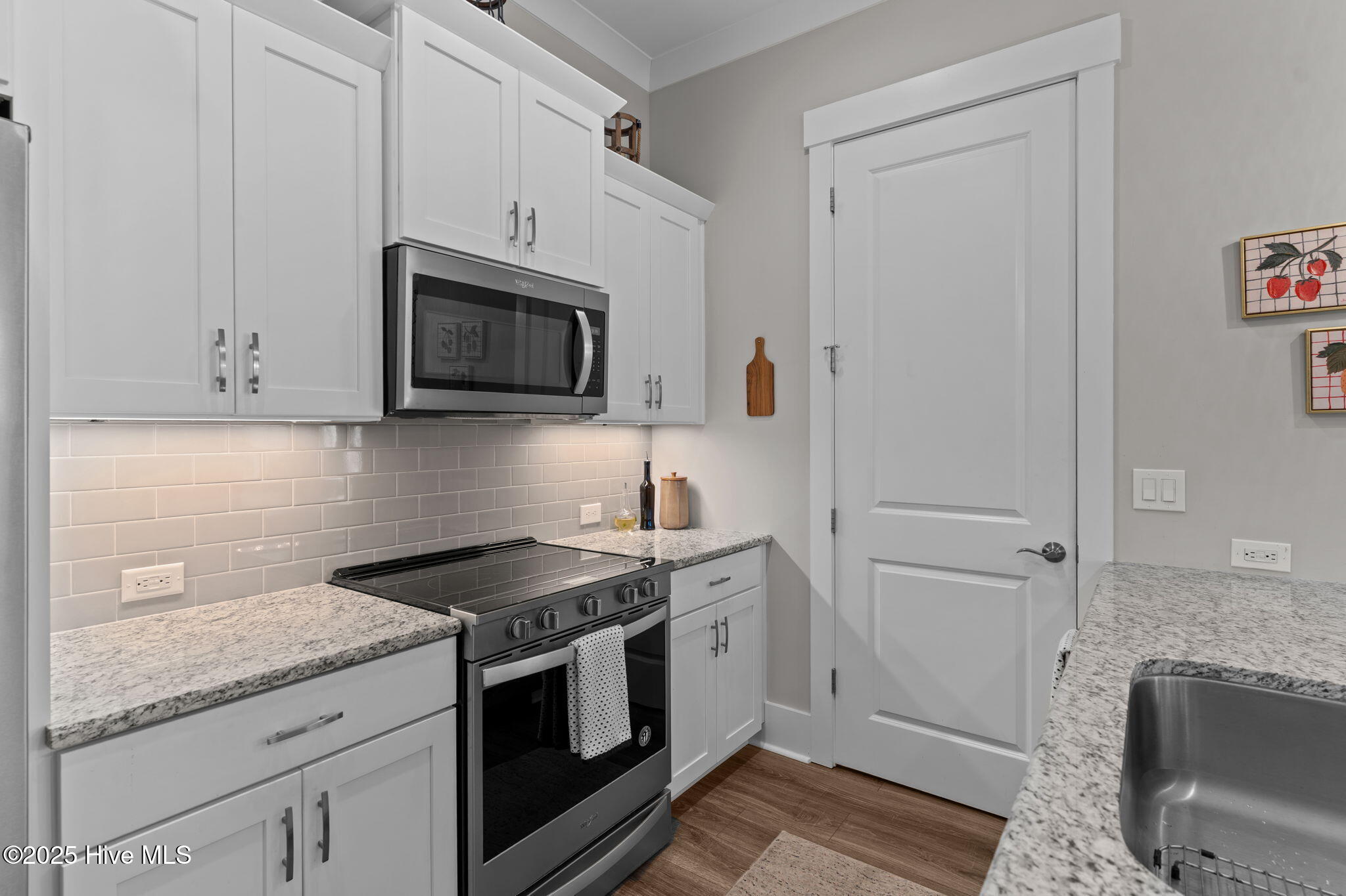 100543131 | Photo 20