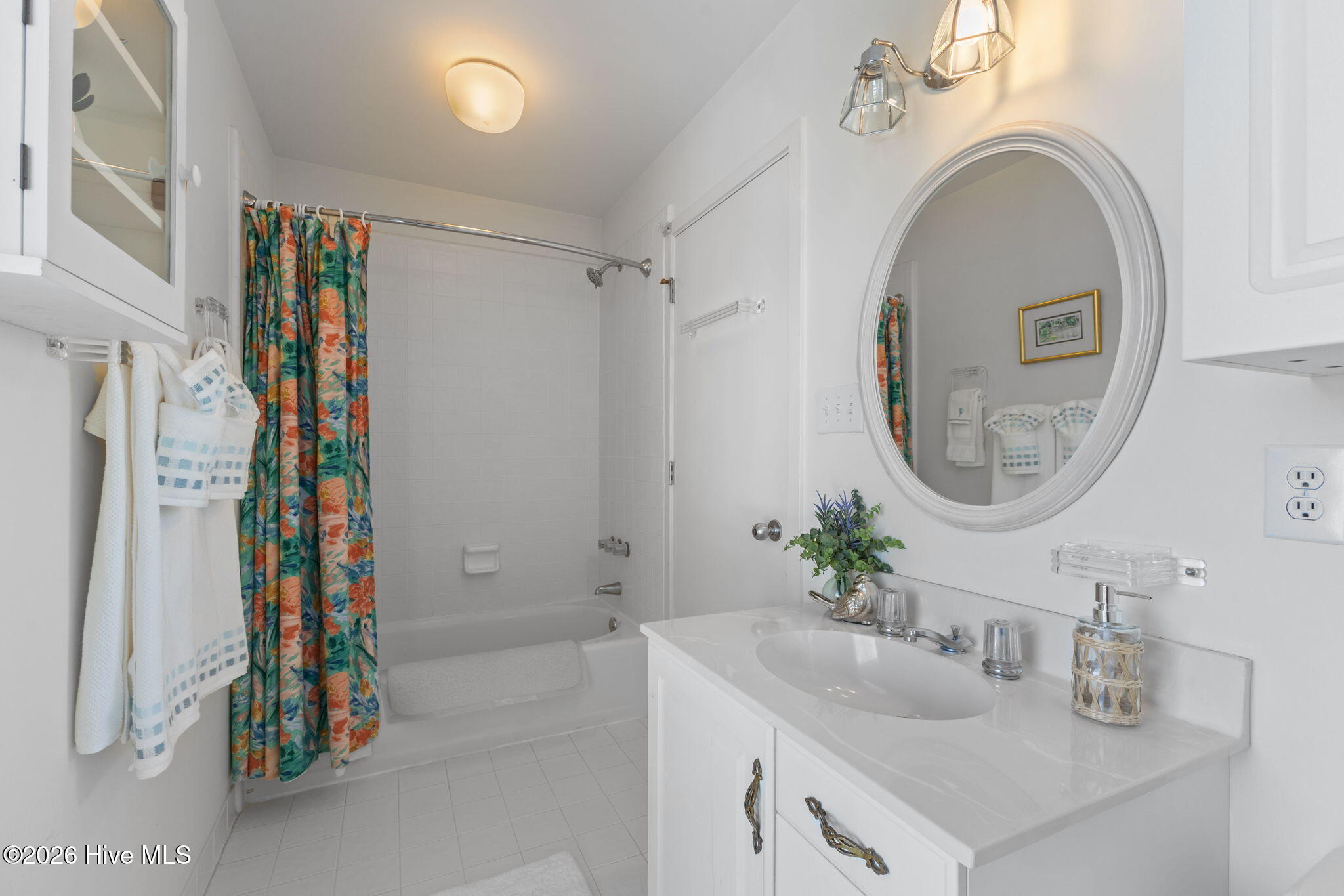 100564648 | Photo 43