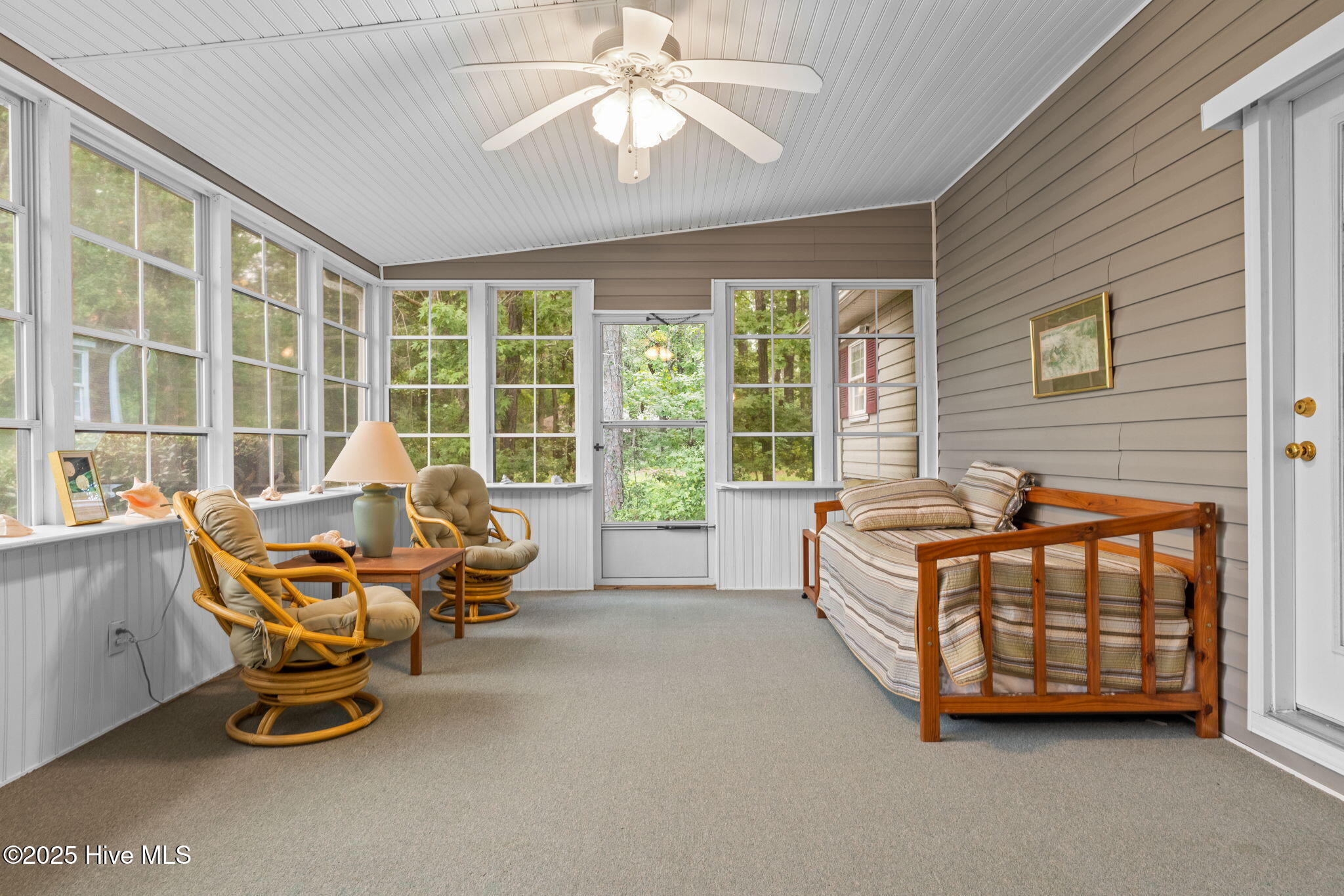 100527656 | Photo 18