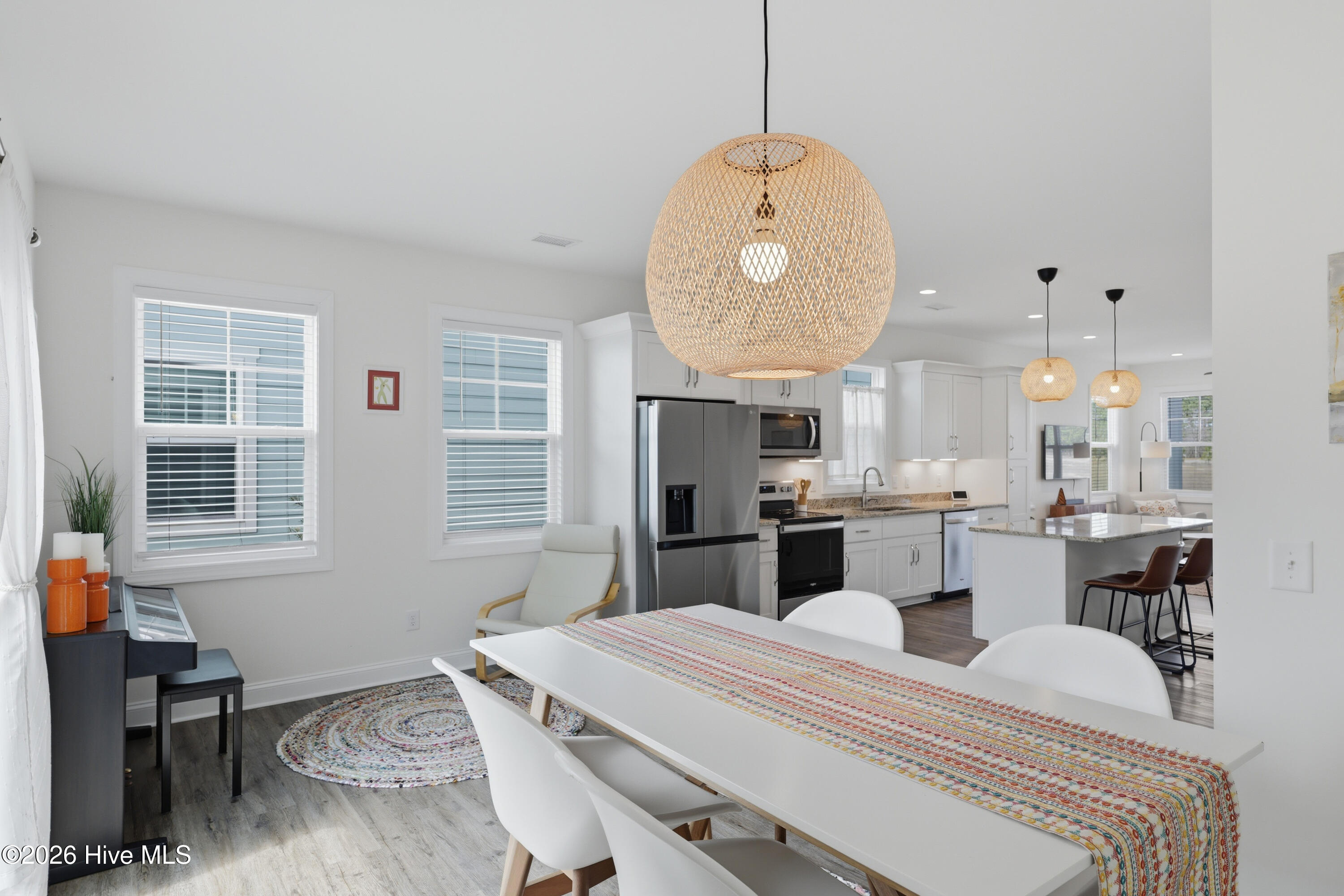 100558751 | Photo 17