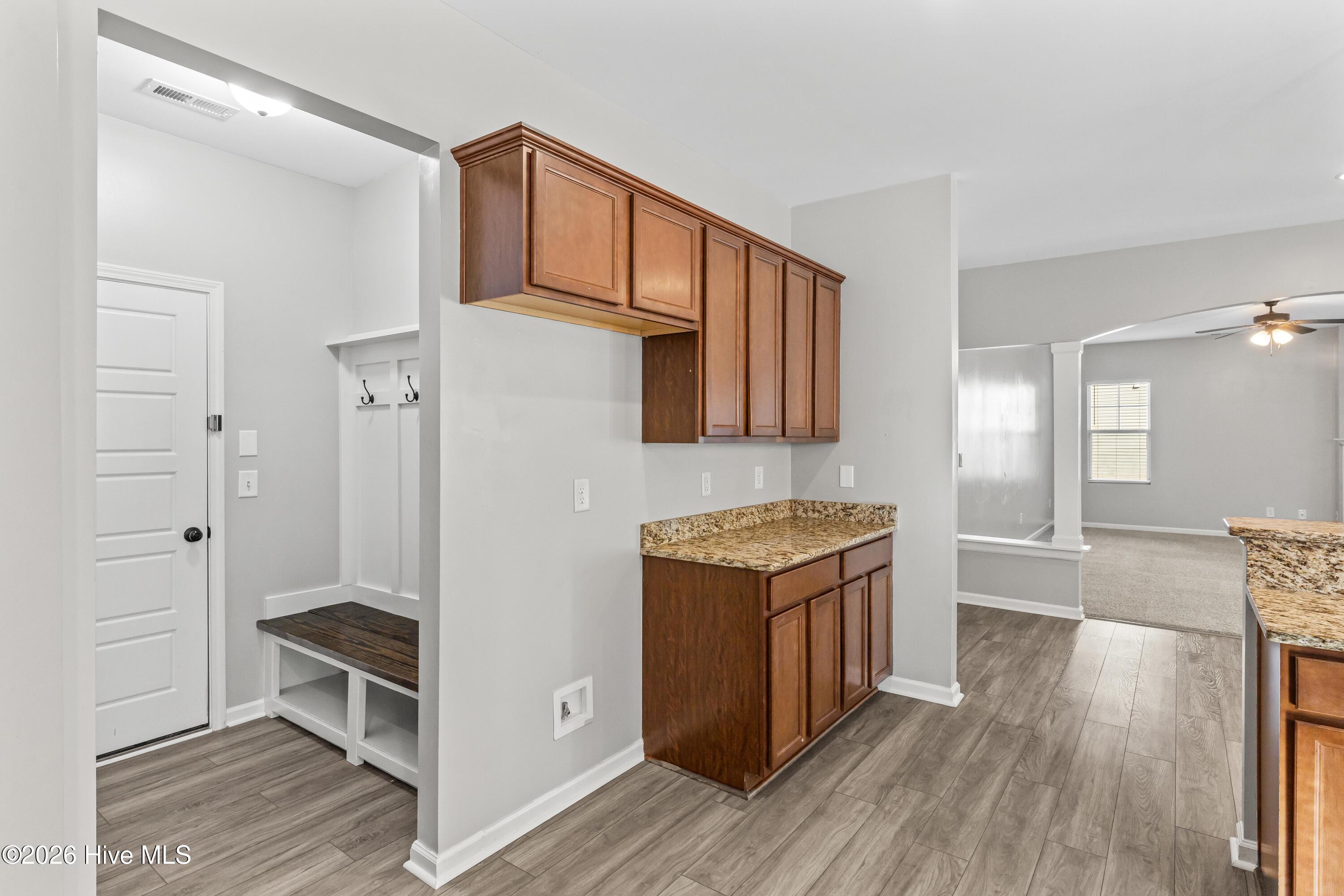 100559199 | Photo 23