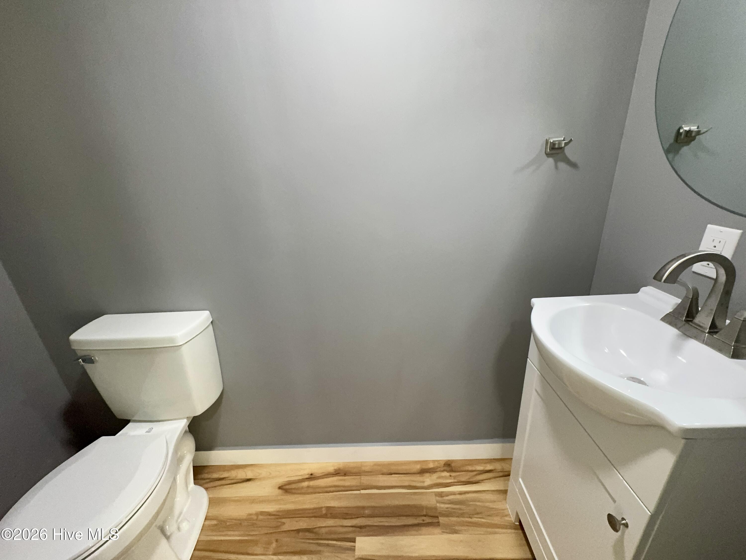 lower level 1/2 bath