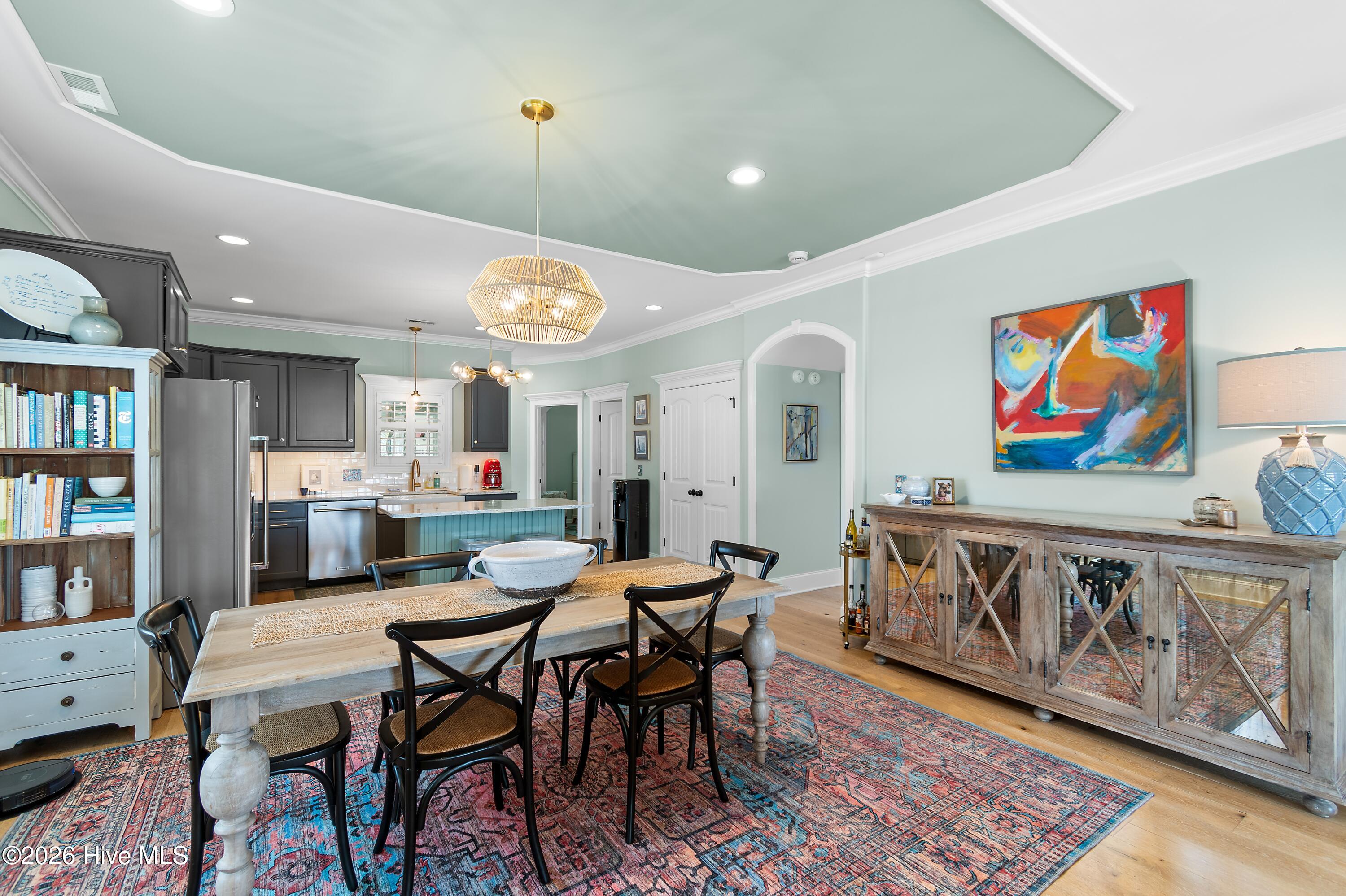 100566075 | Photo 14