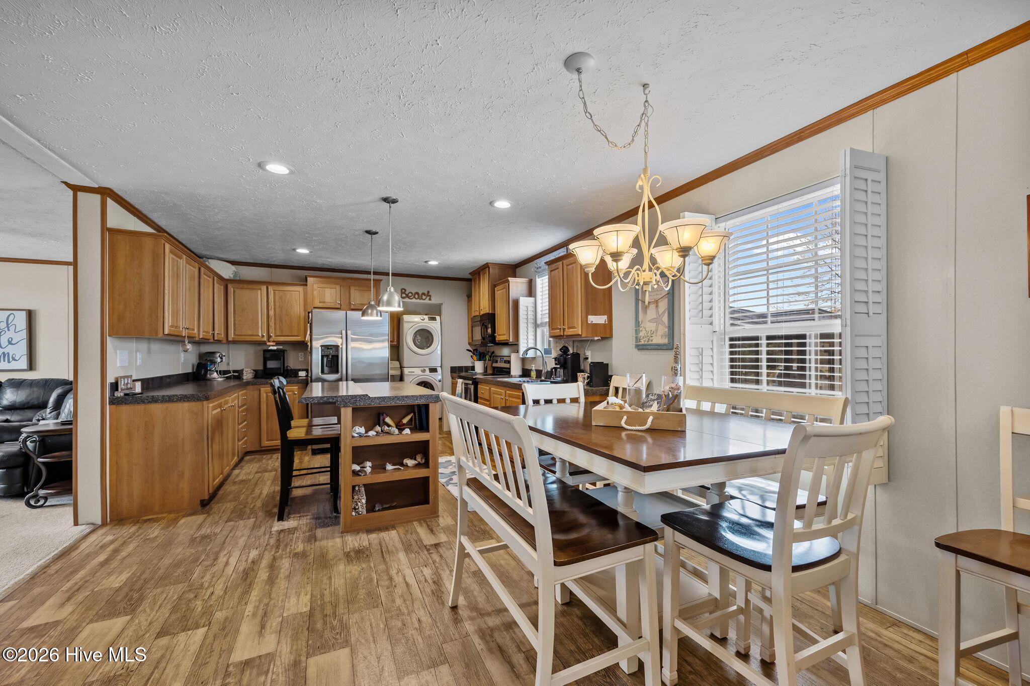 36-web-or-mls-1285 Highway 101 060