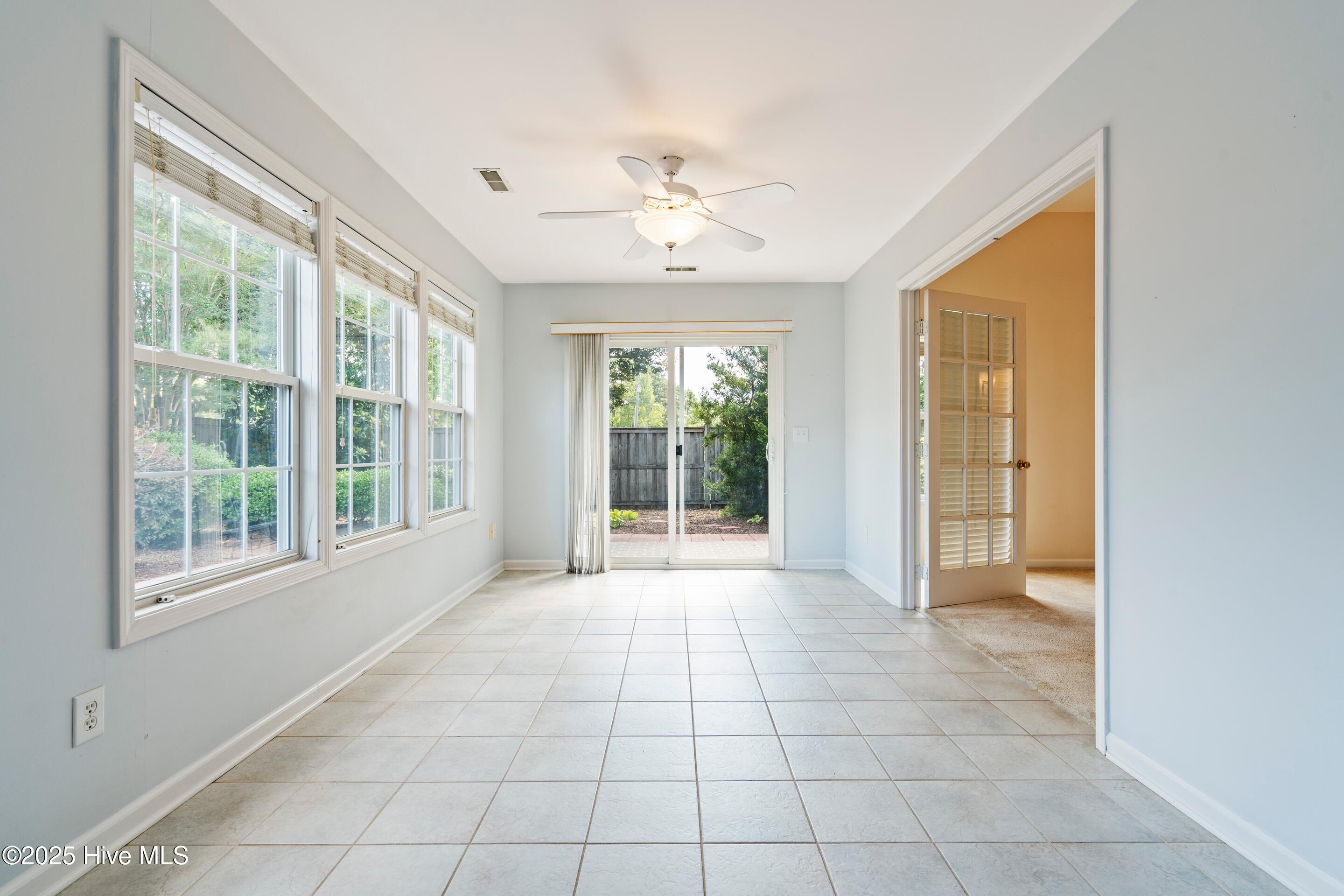 100511628 | Photo 26