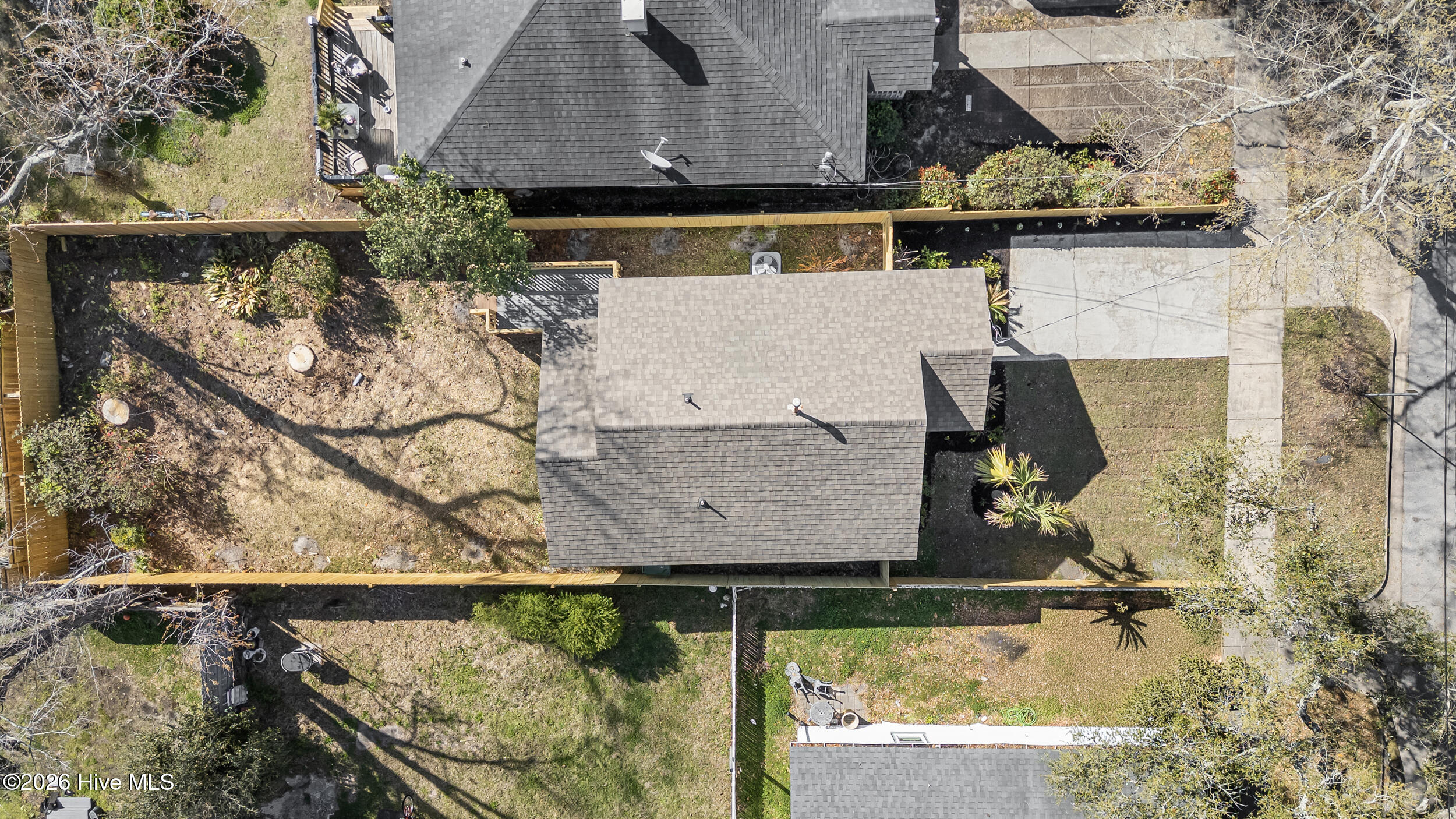 100561415 | Photo 28