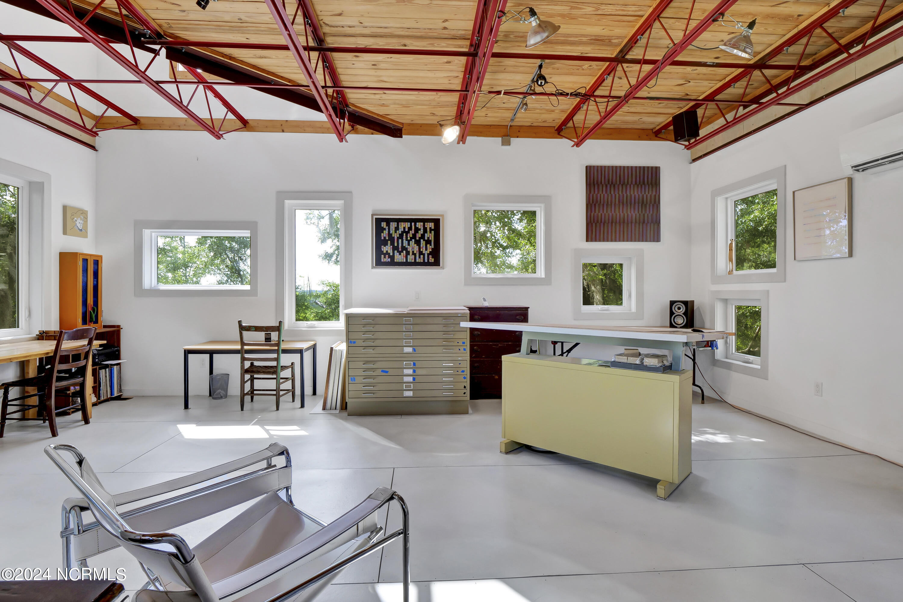 100552771 | Photo 36