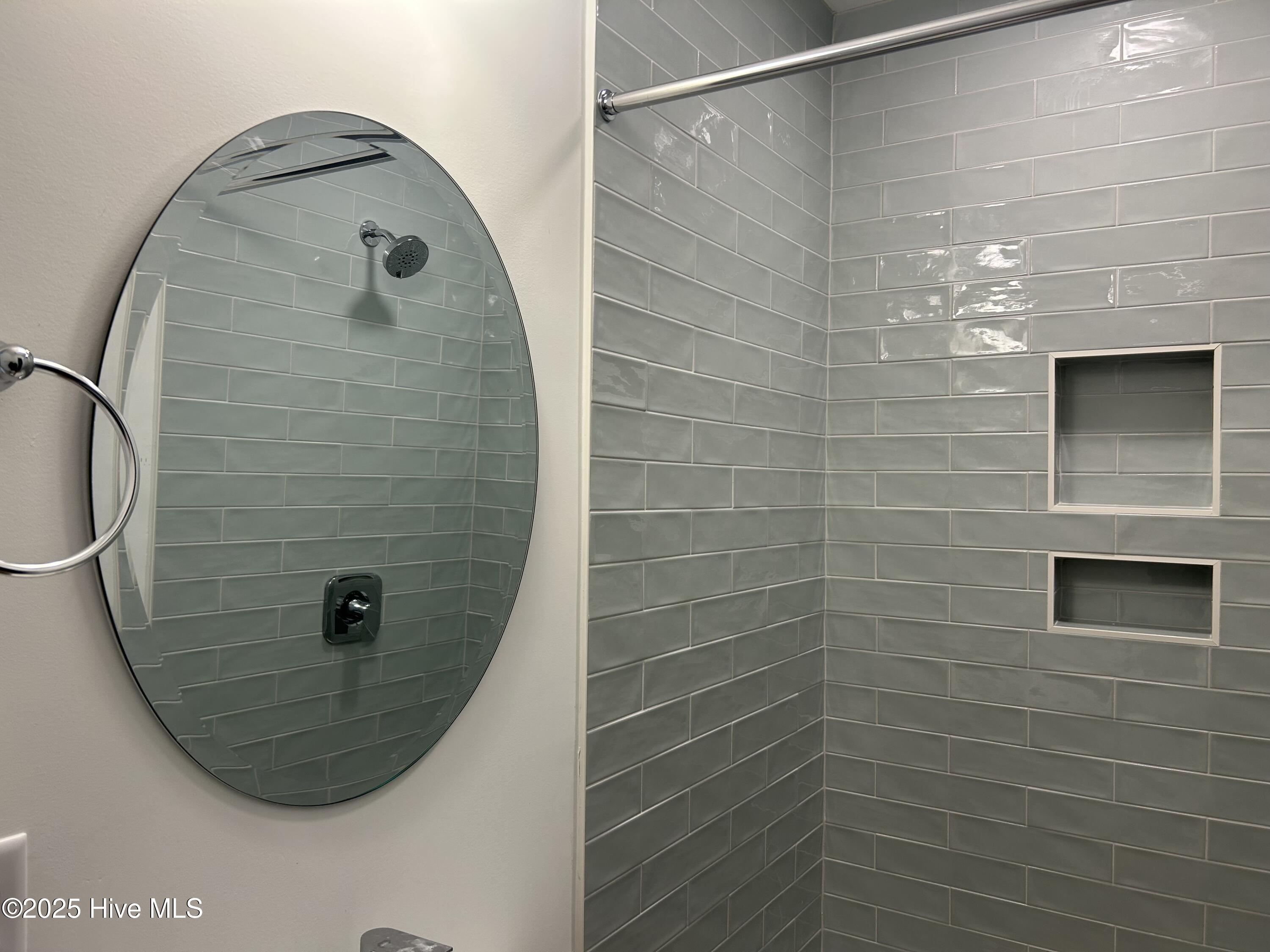 100524375 | Photo 13