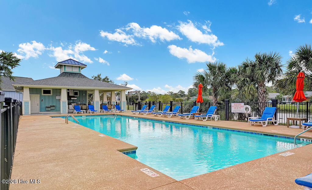 100570520 | Photo 33