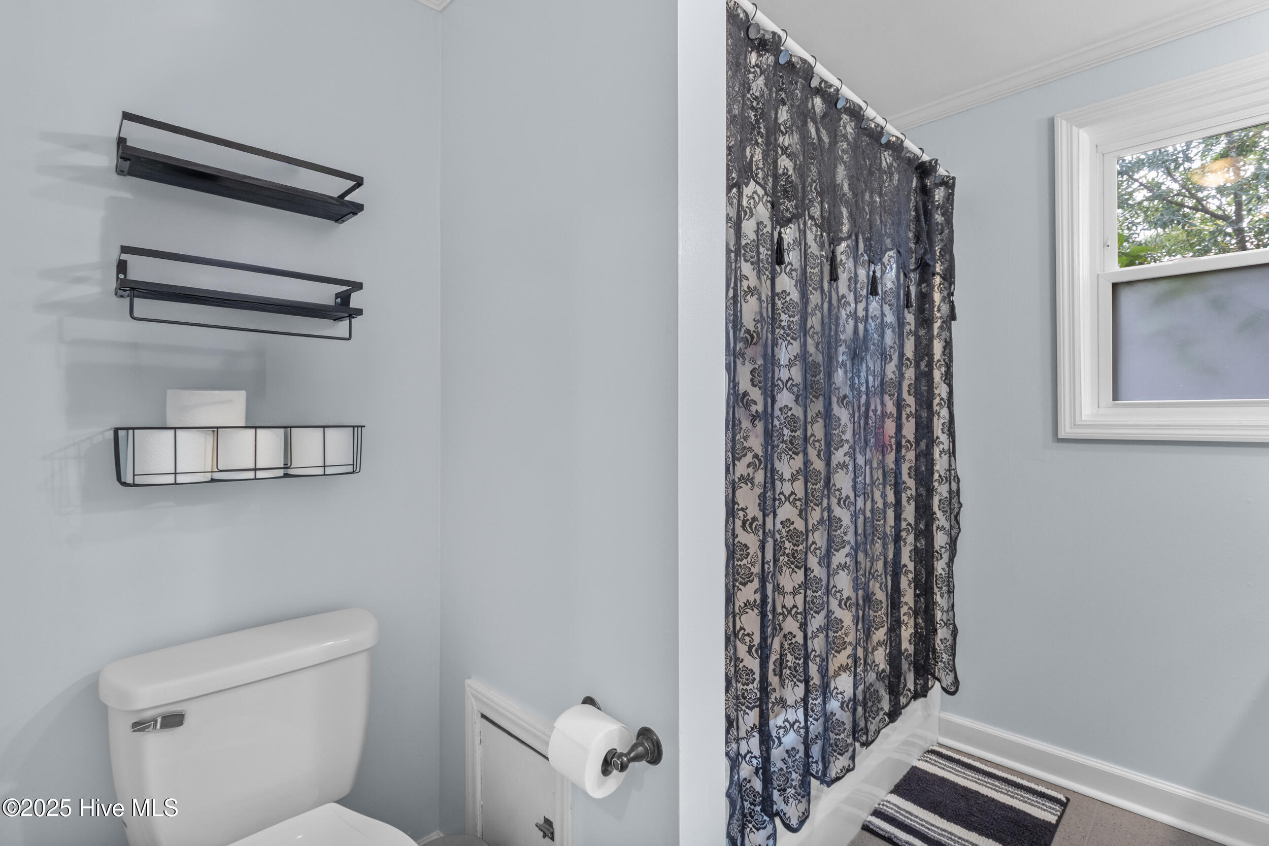 100551685 | Photo 23