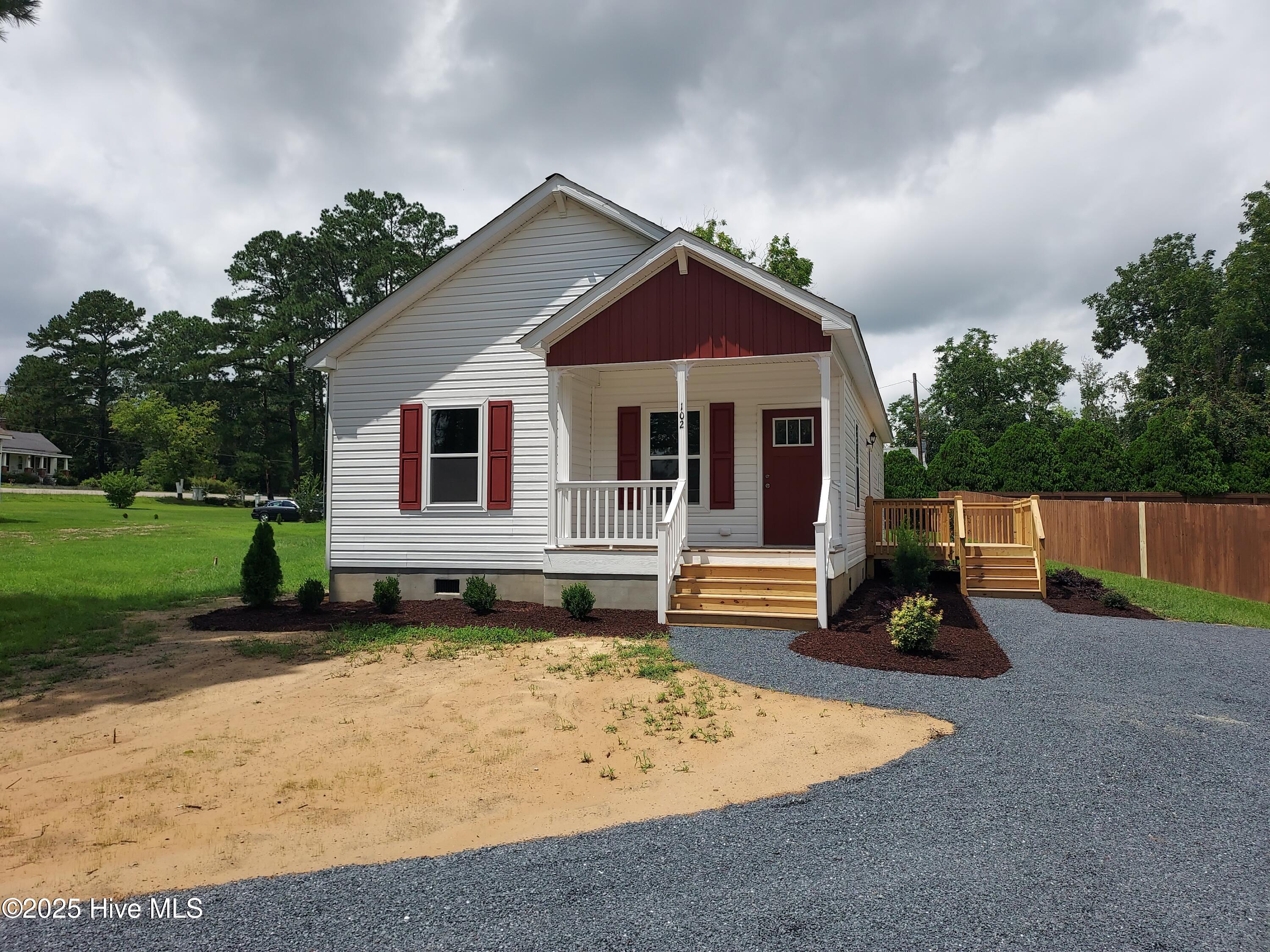 Homes for sale in Carthage, NC | 102 Lincoln Ave, Carthage, NC 28327 | MLS# 100524877