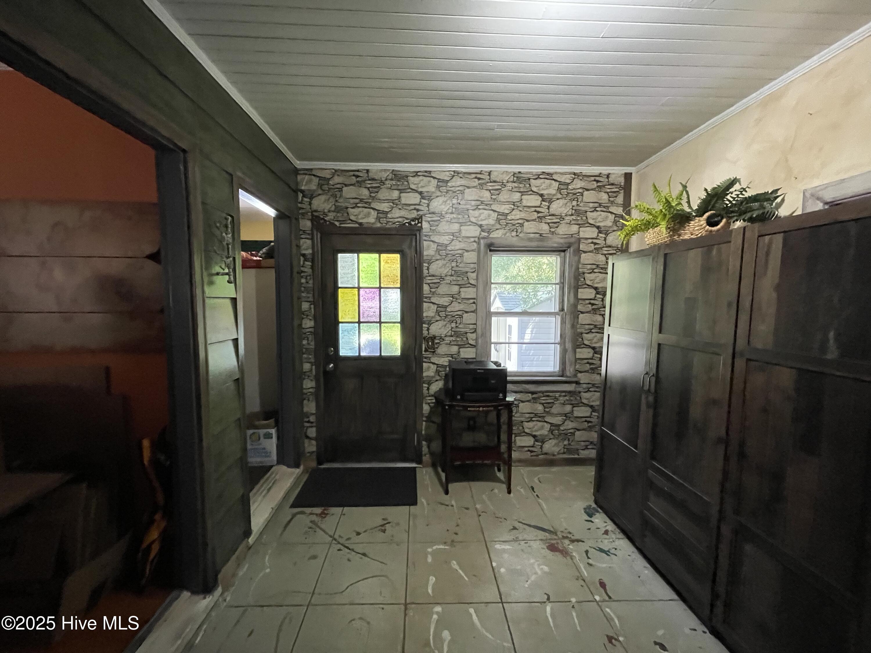 100564086 | Photo 22