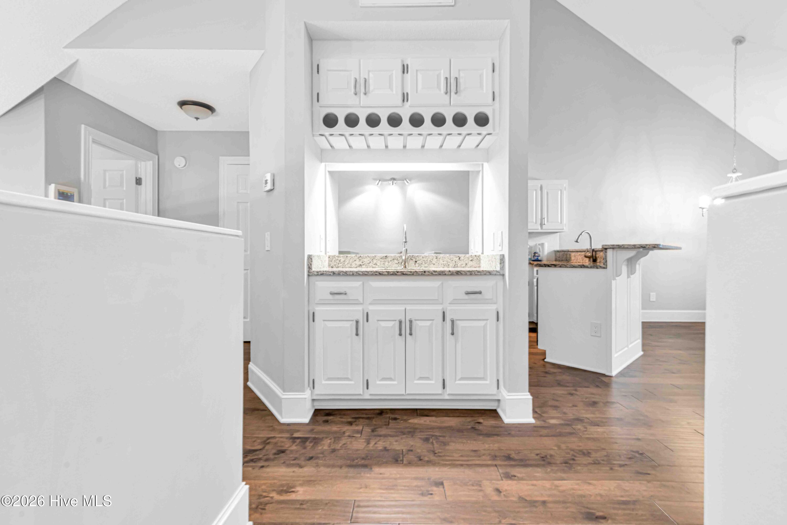 100555941 | Photo 26