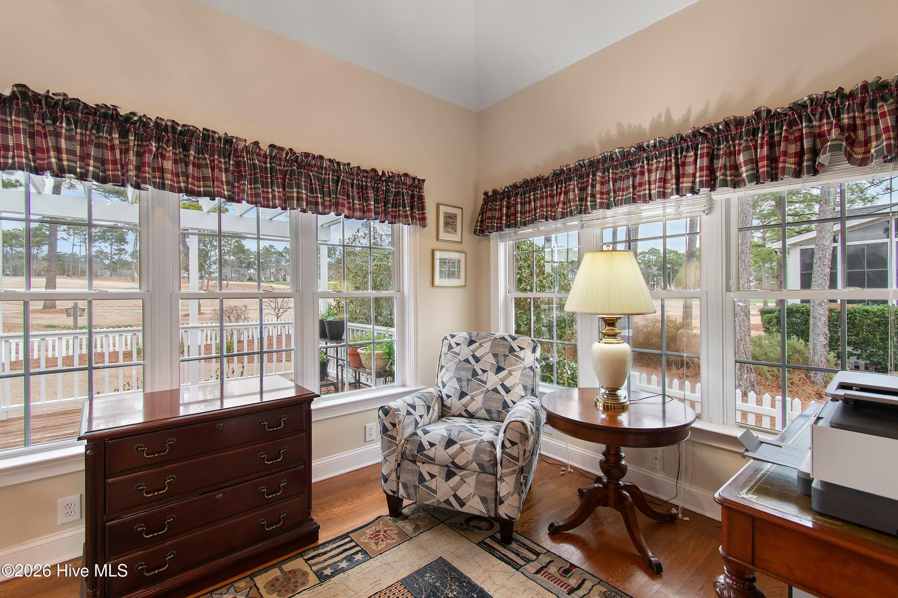 100557471 | Photo 22