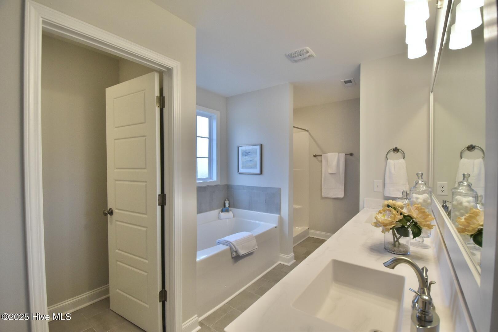 80 S Bandwheel Way, Hampstead, NC 28443 – photo 13: Primary Suite Bath