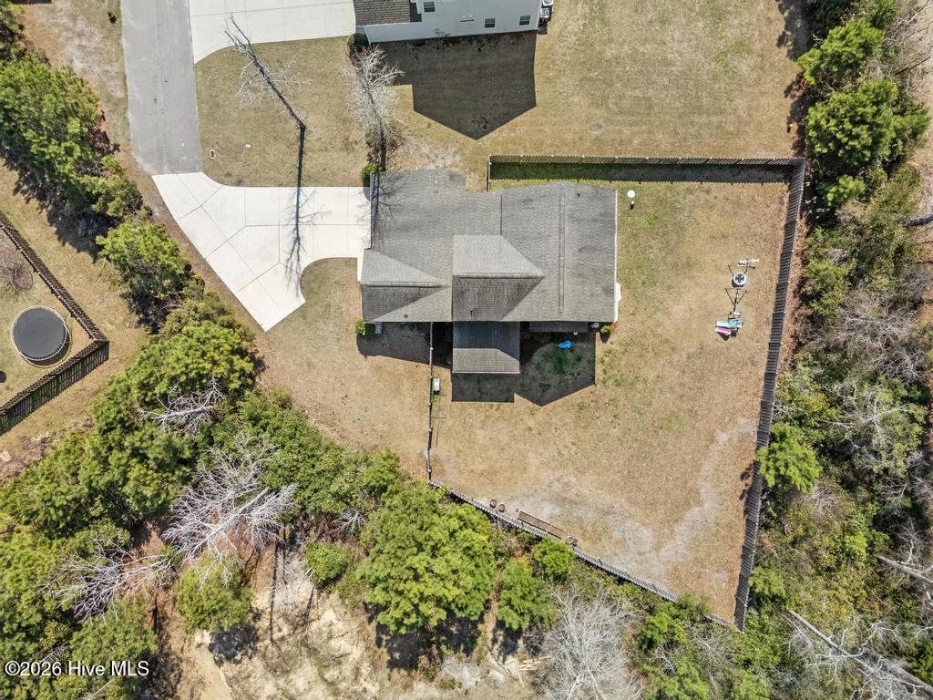 100560208 | Photo 40