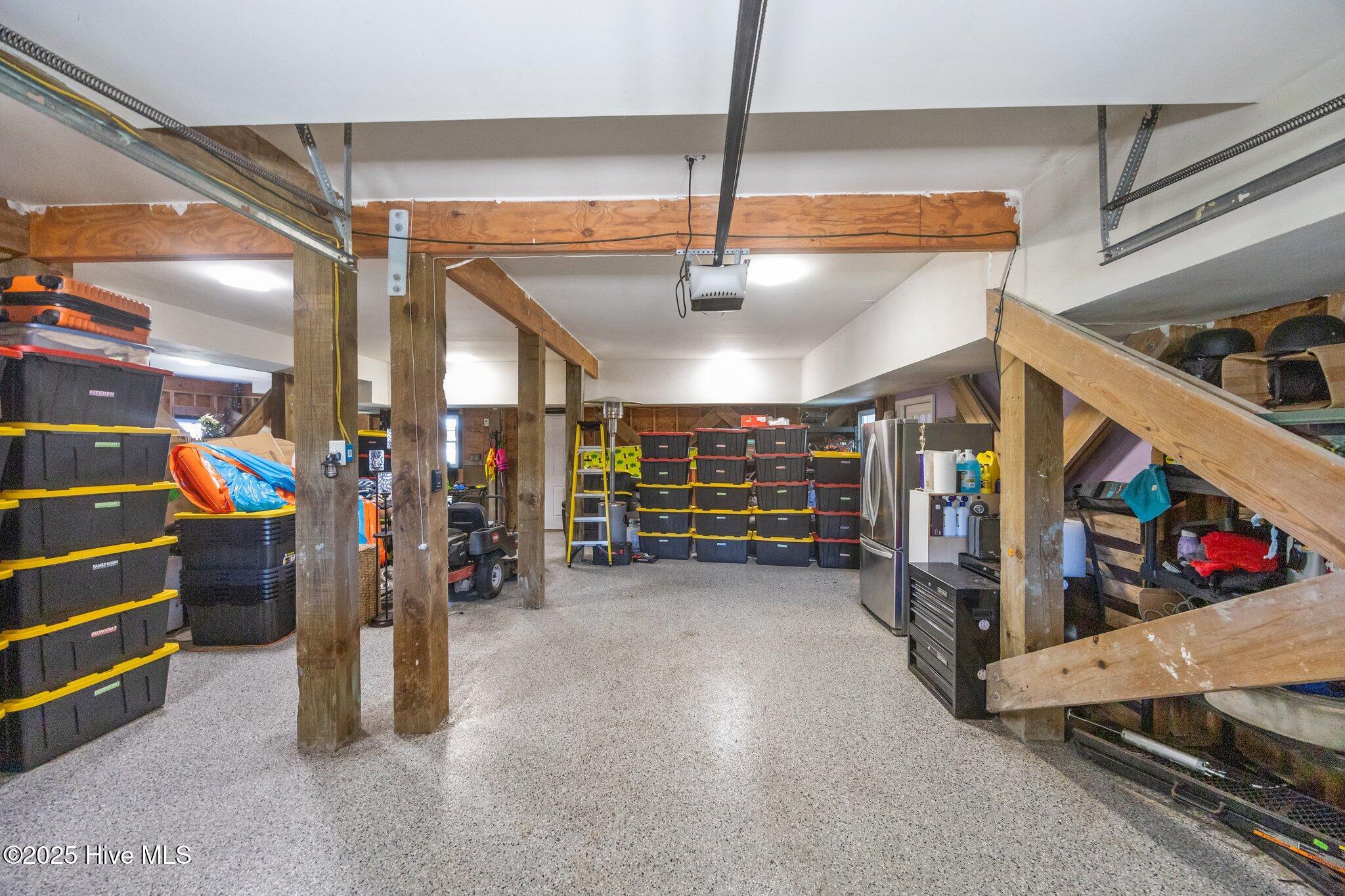 100517402 | Photo 61