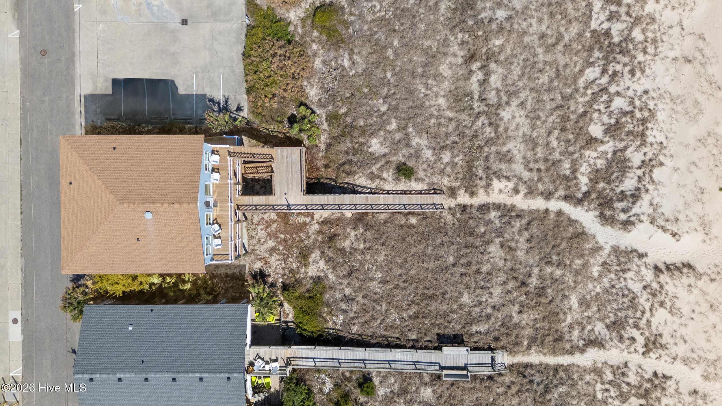 100561648 | Photo 84