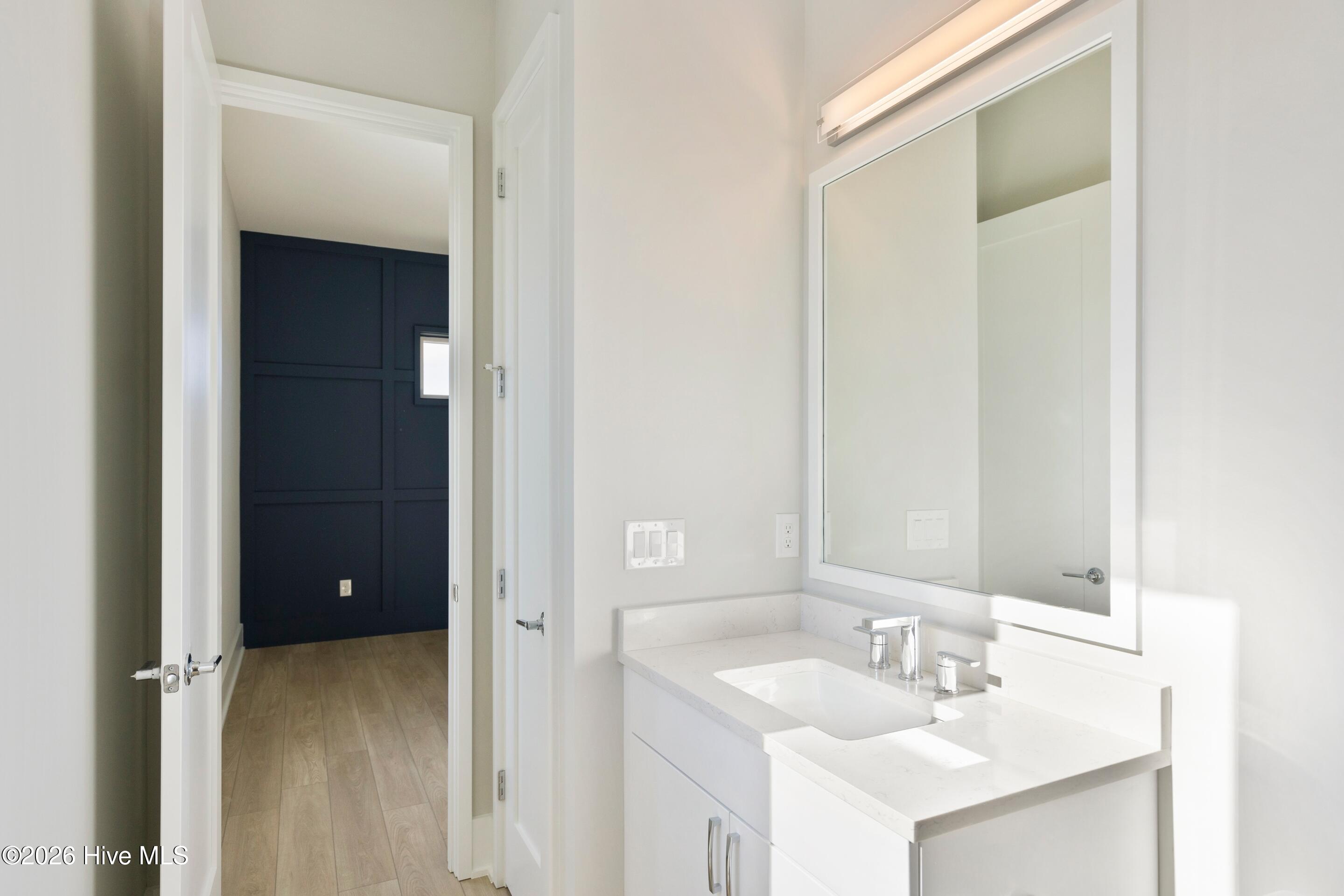 100545146 | Photo 53