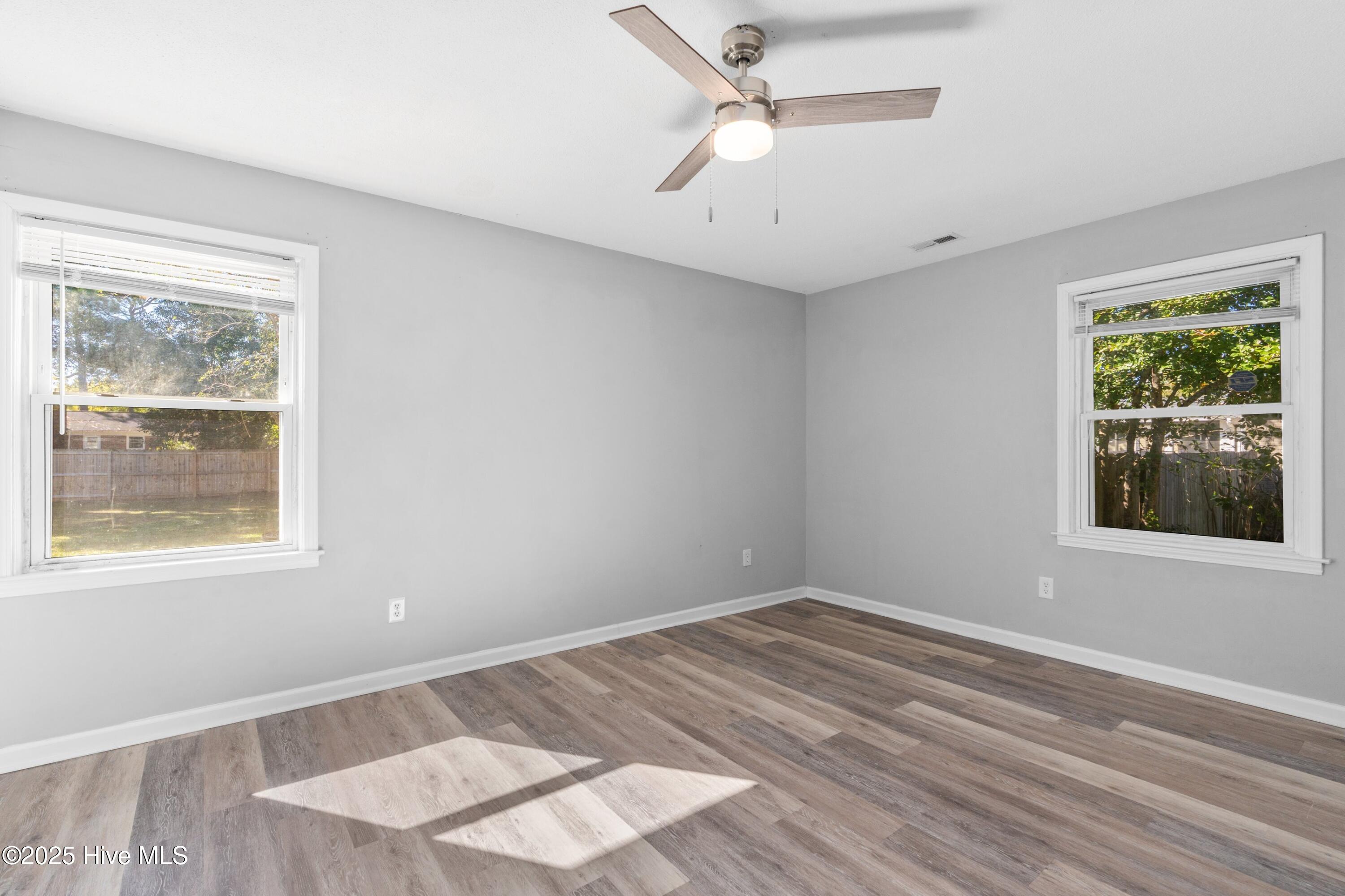 100539708 | Photo 32