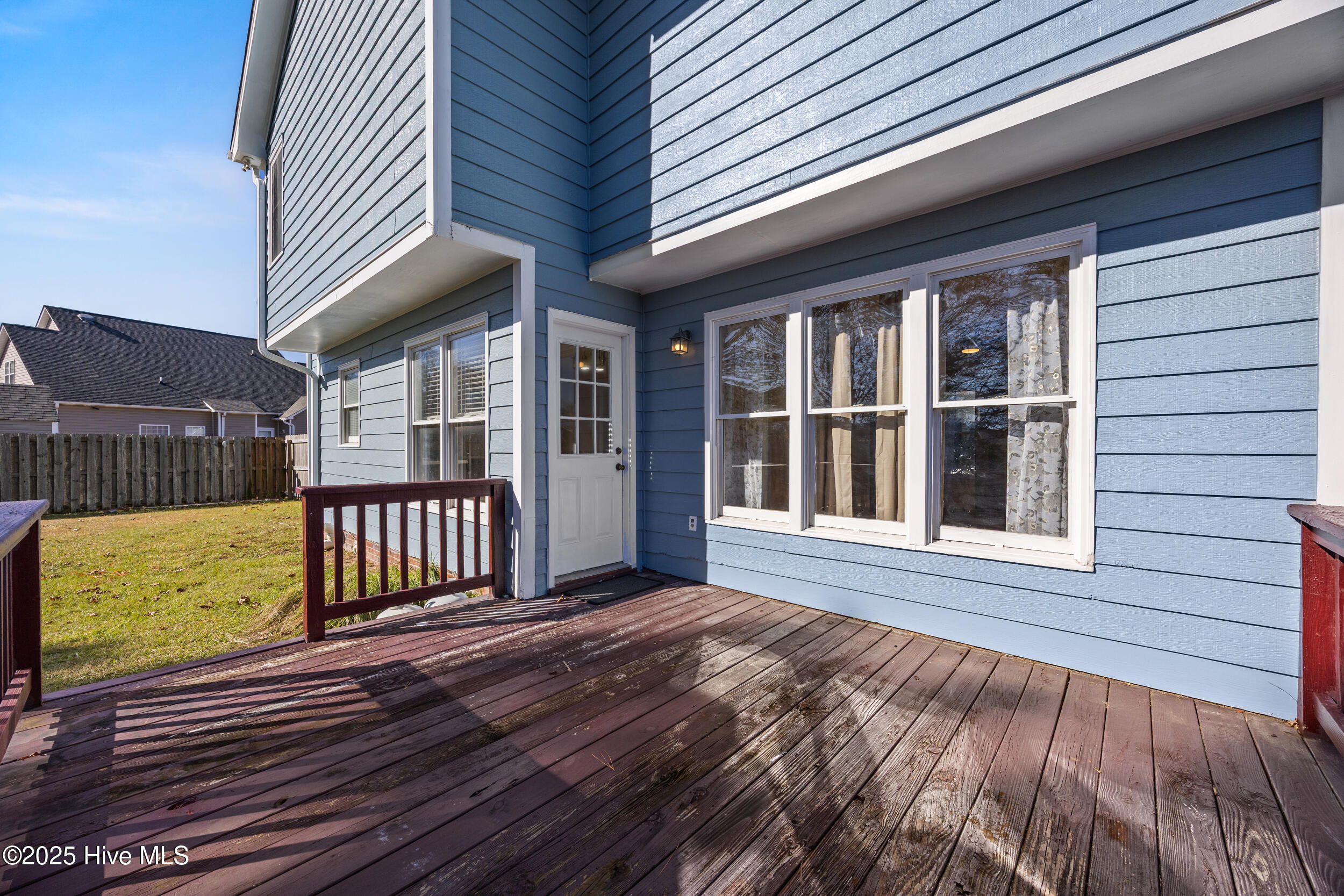 100545439 | Photo 36