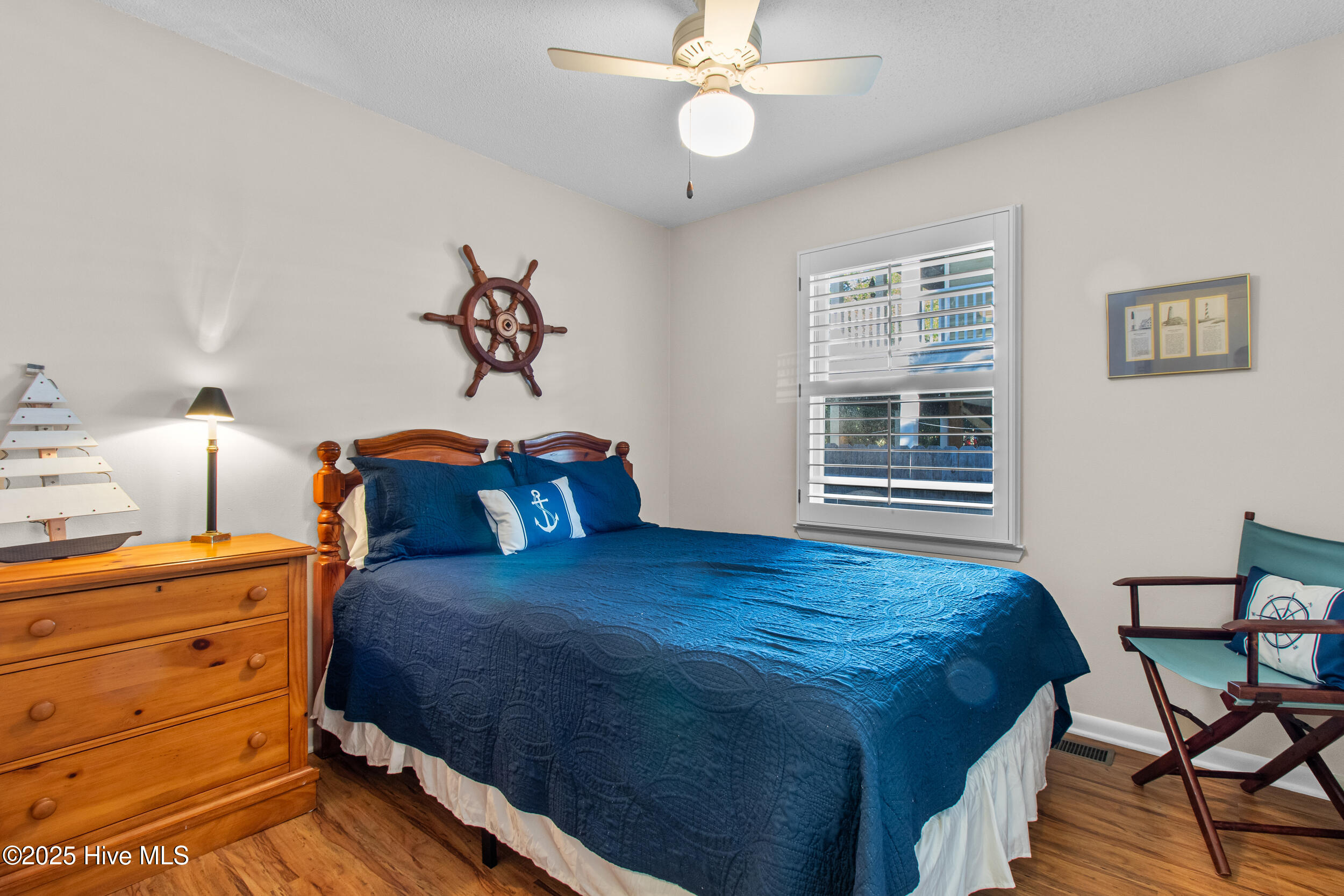 100541020 | Photo 25