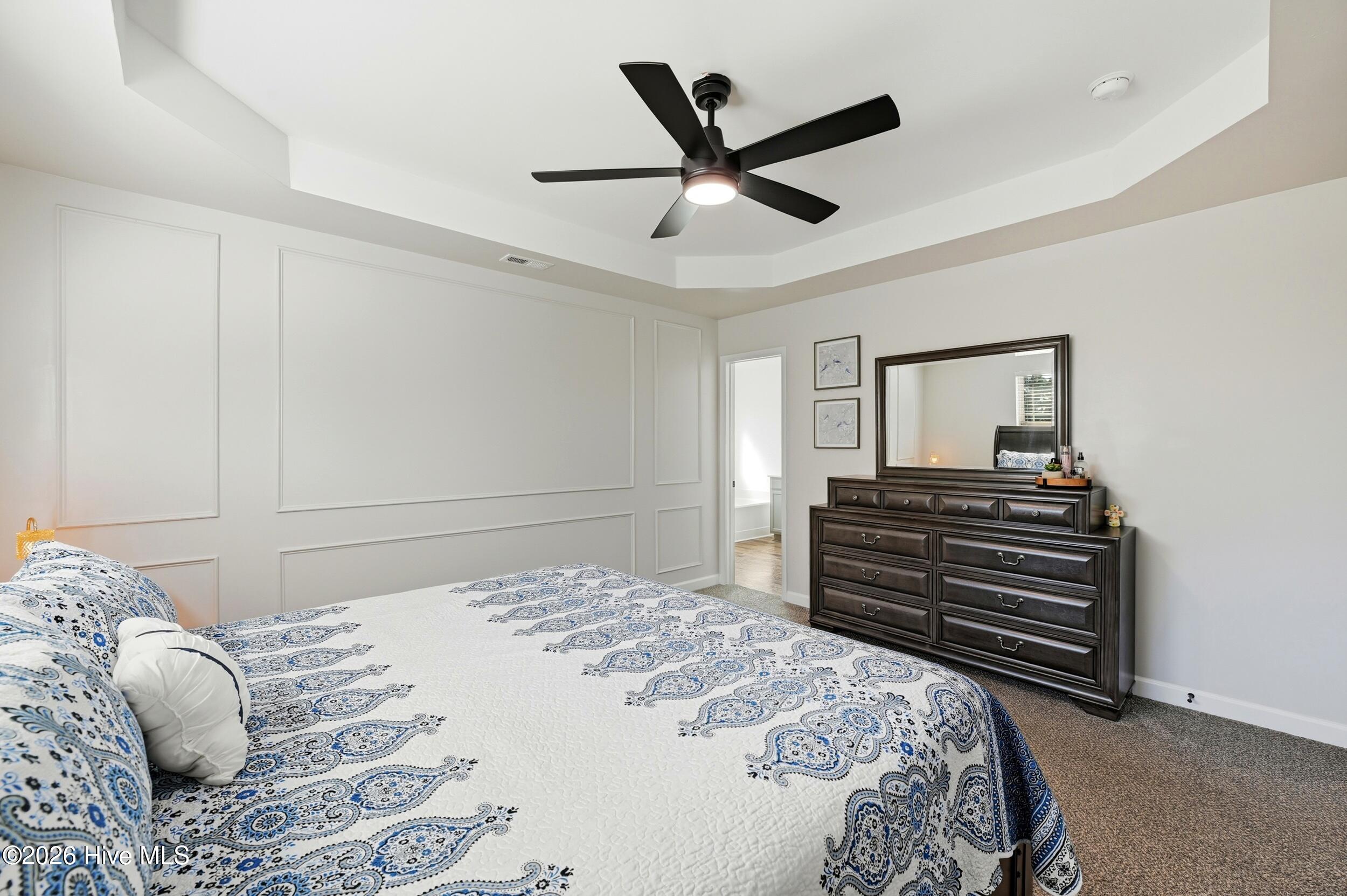 100555090 | Photo 18