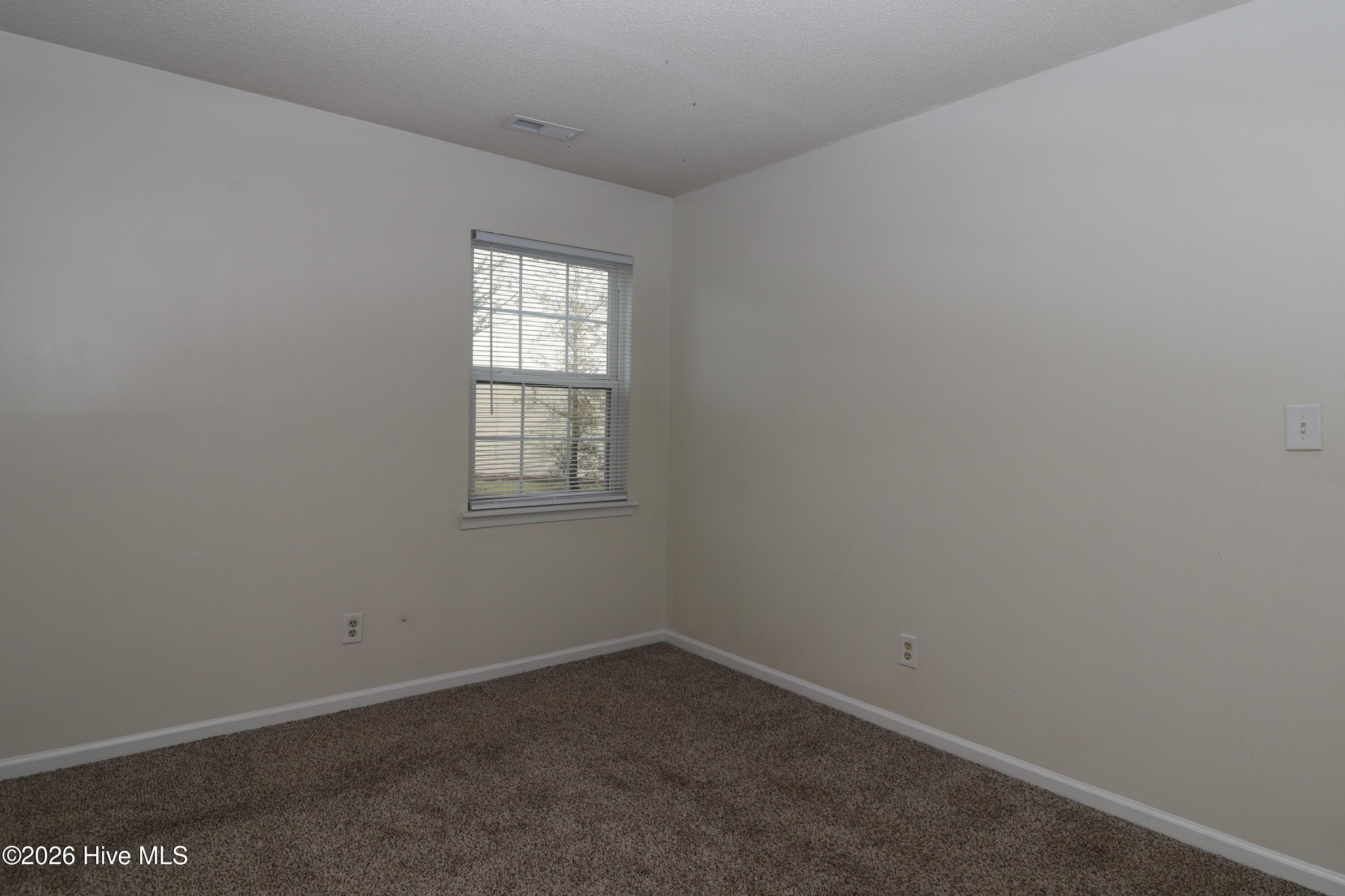 100552101 | Photo 15