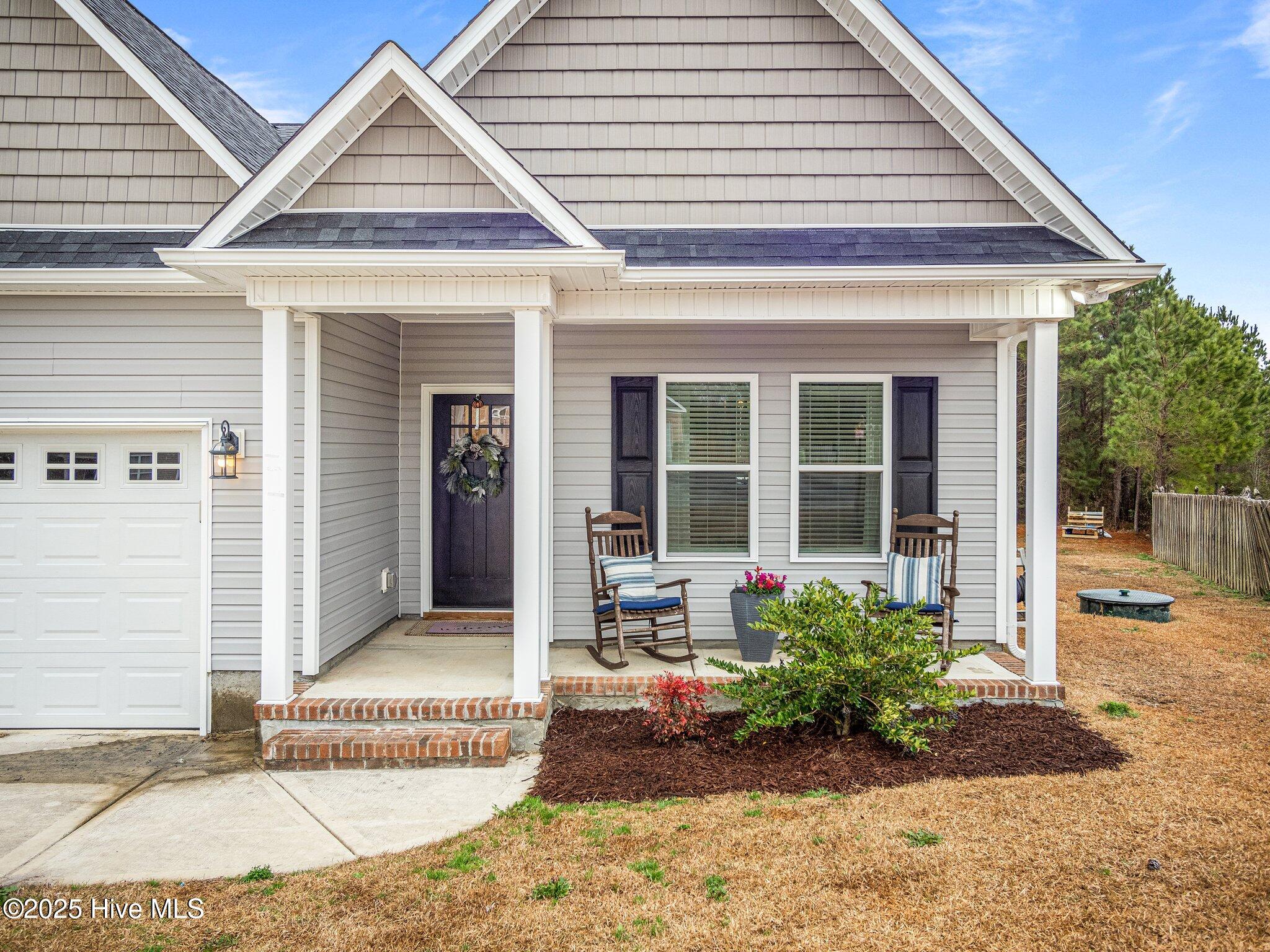 100565720 | Photo 42