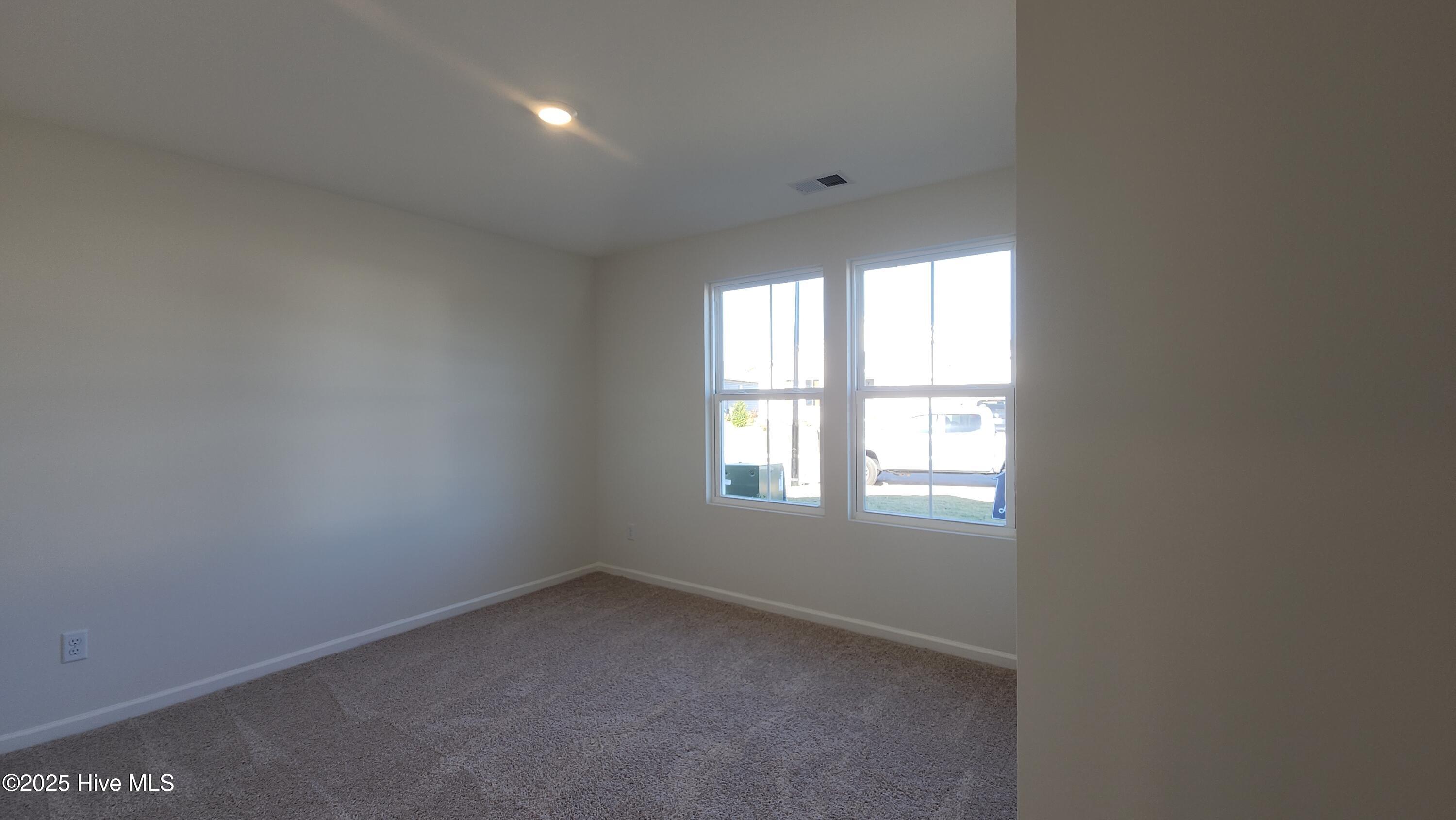 100544194 | Photo 23