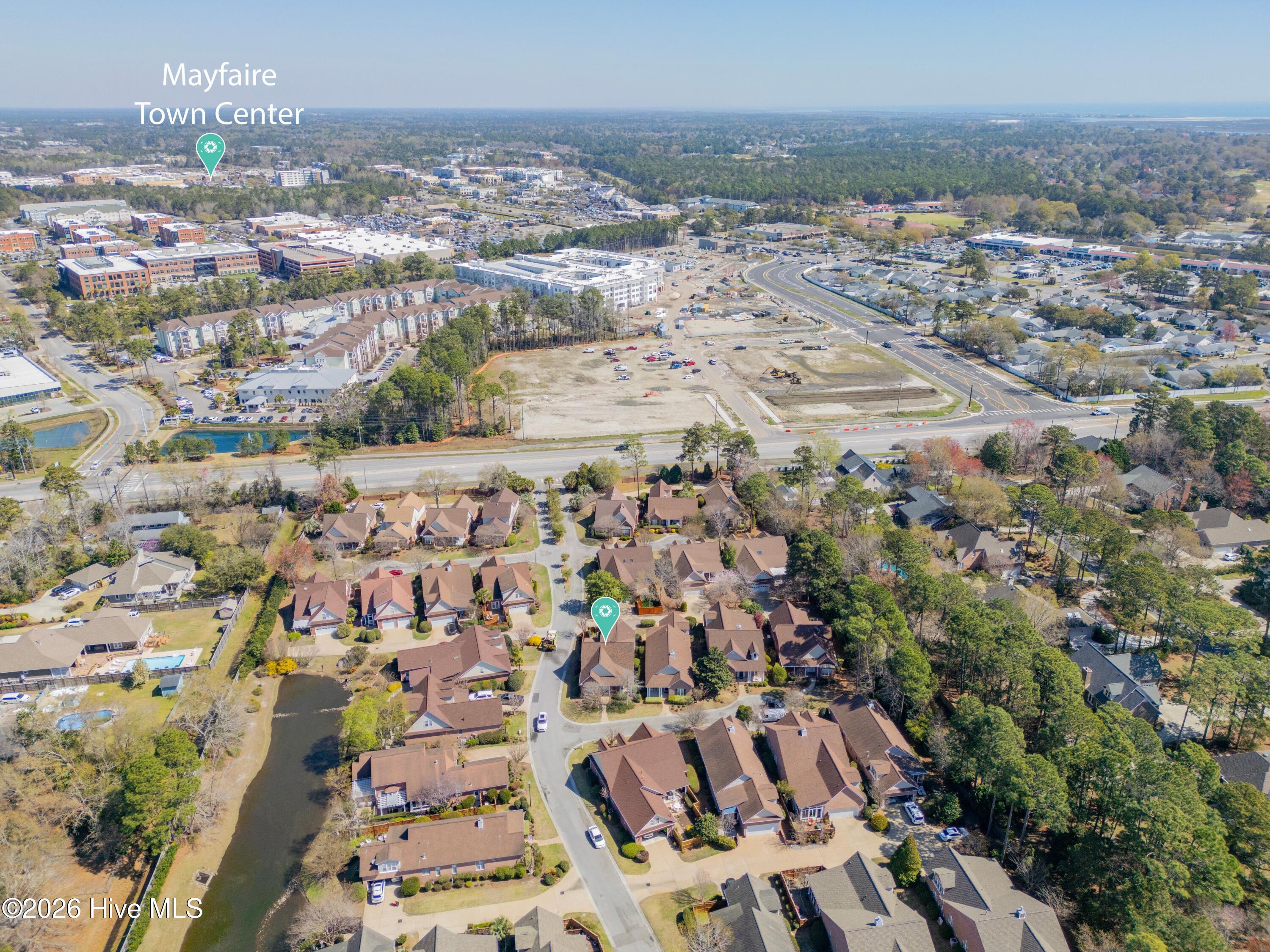 100561367 | Photo 30