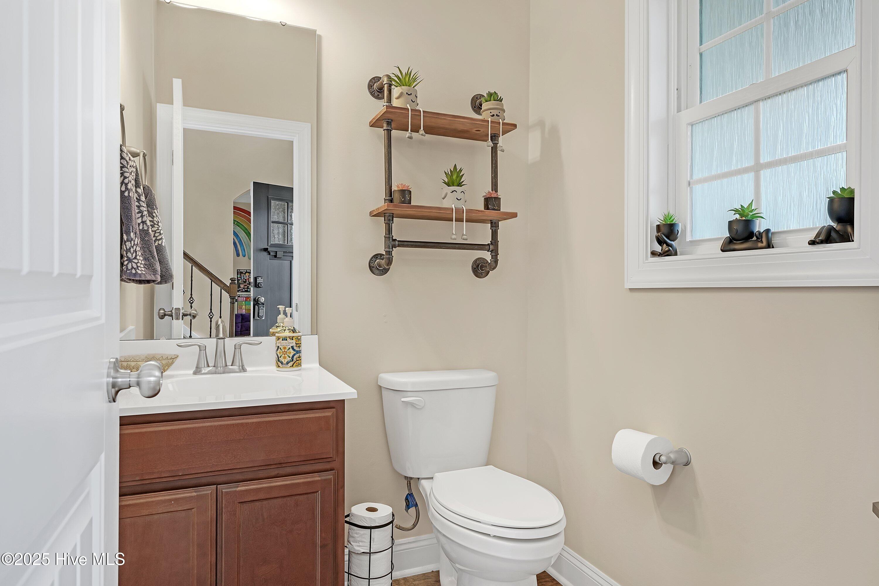 100530262 | Photo 19