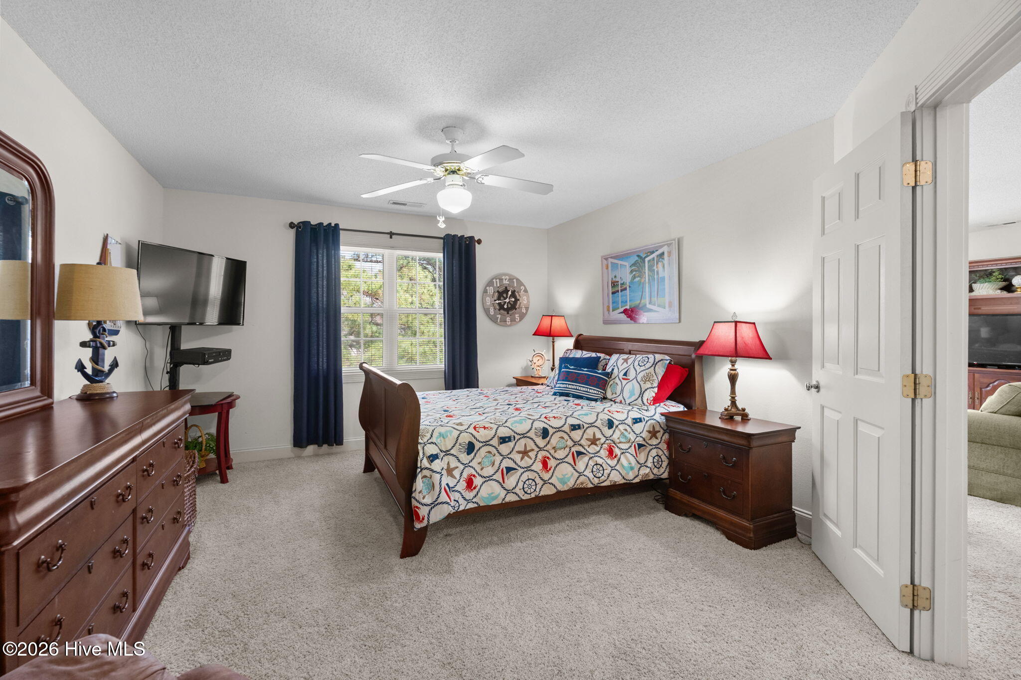 100558882 | Photo 27