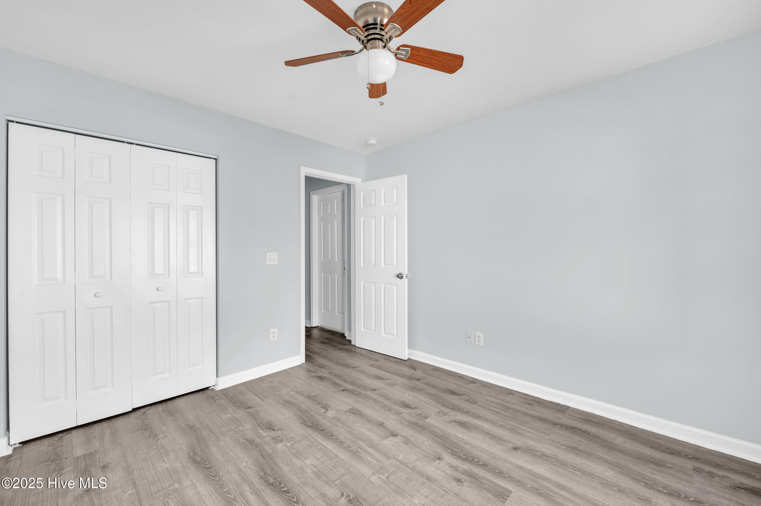 100543568 | Photo 18