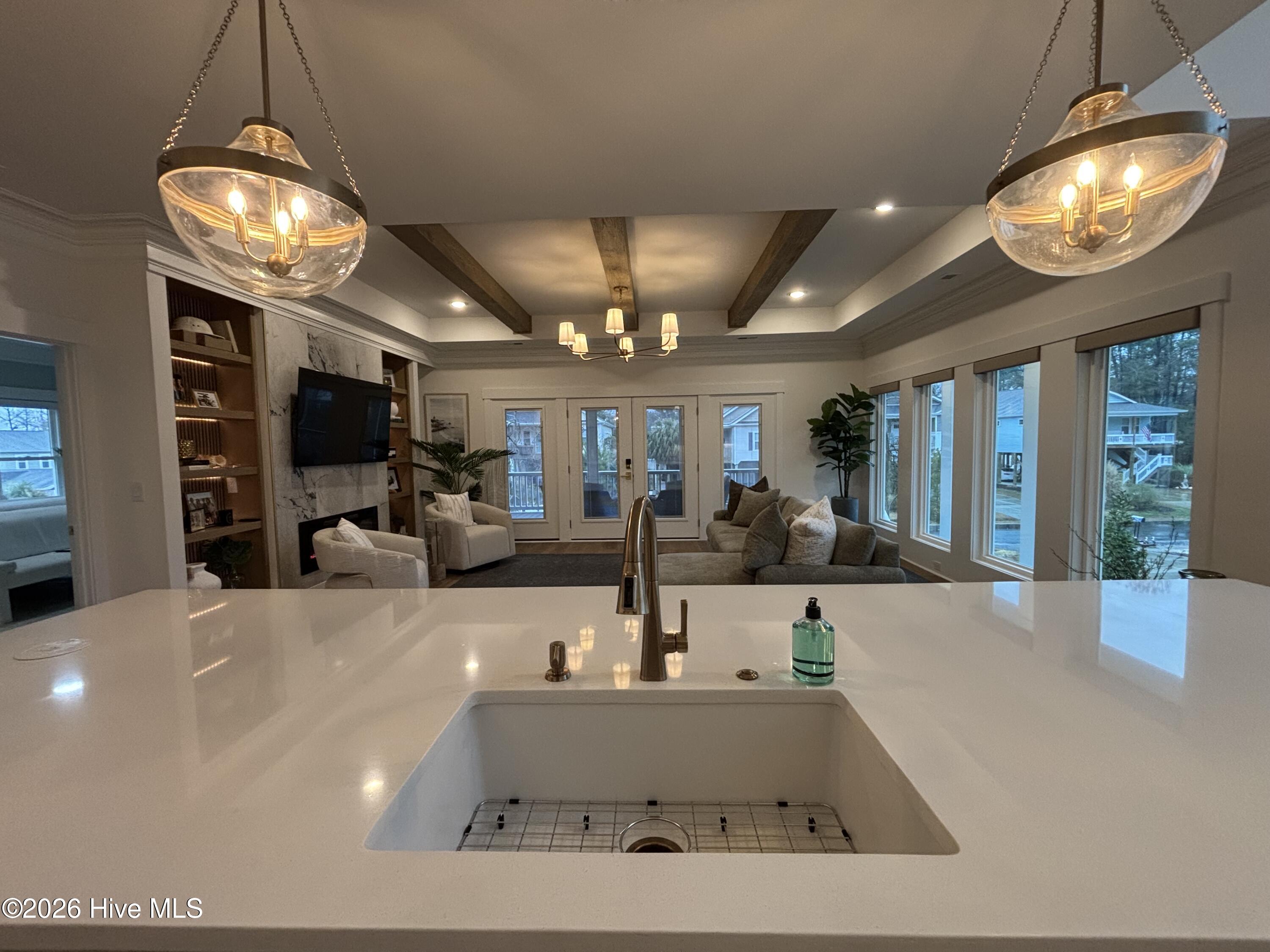 100516902 | Photo 72