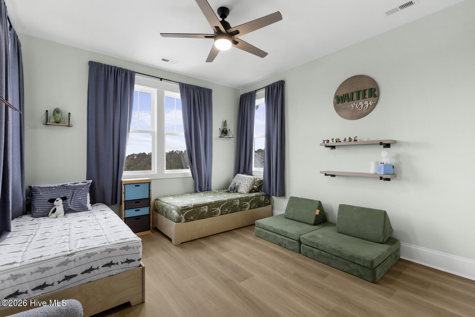 100557738 | Photo 46