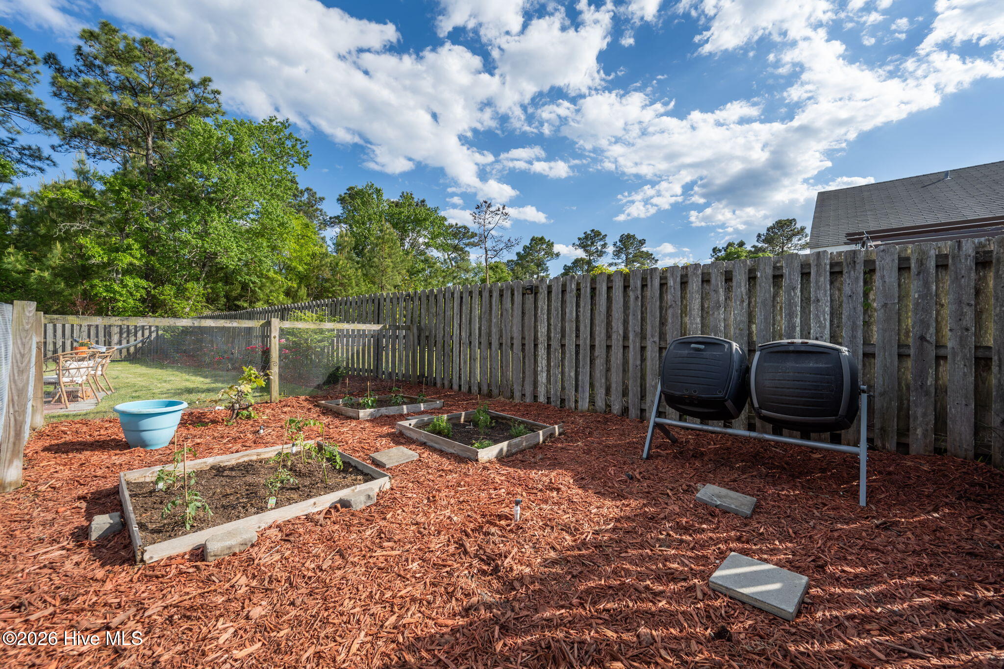 100568567 | Photo 42