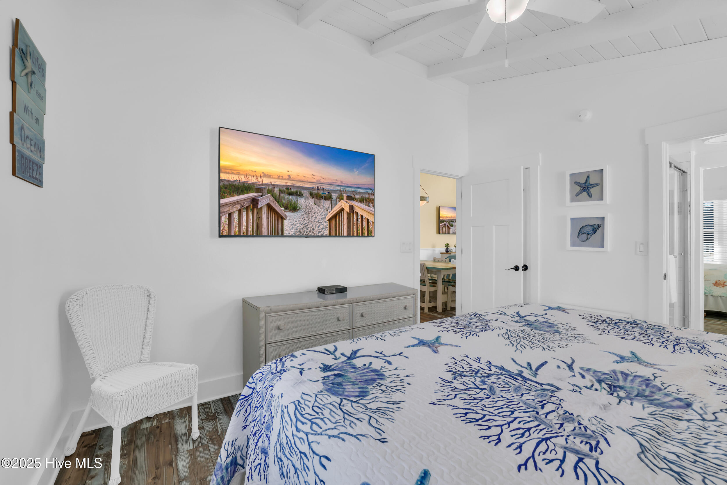 100536286 | Photo 31