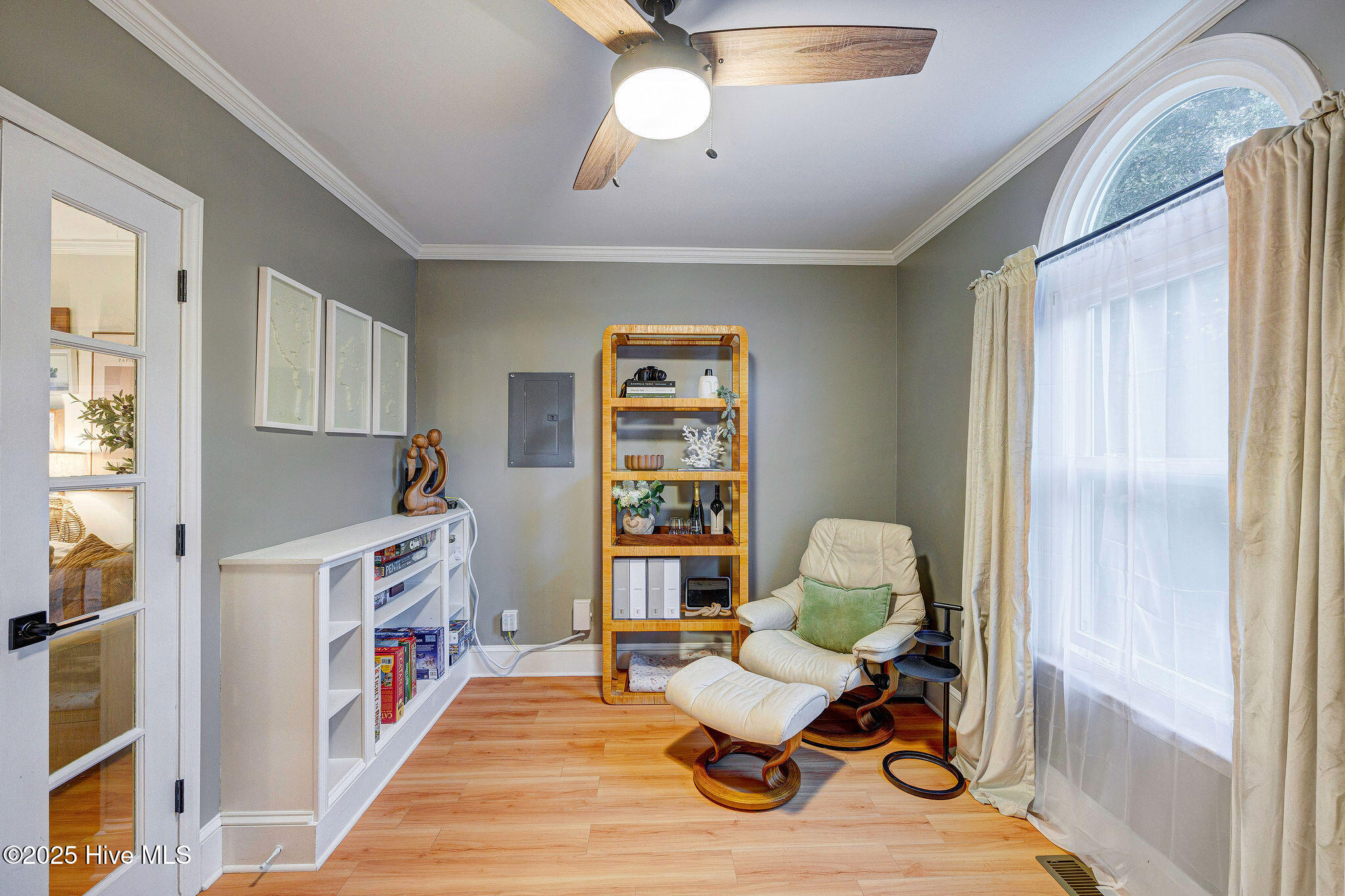 100534059 | Photo 48