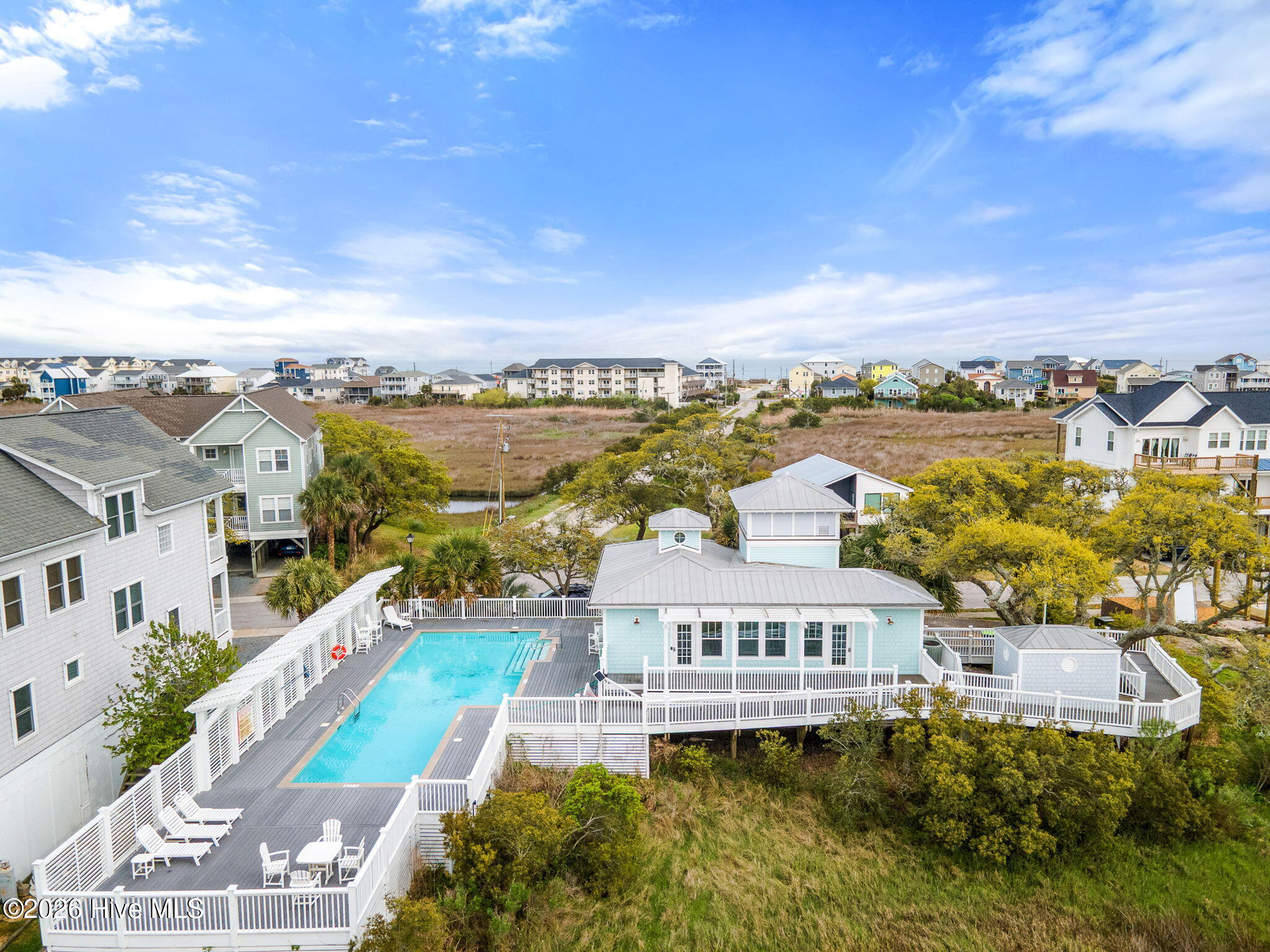 100566136 | Photo 99