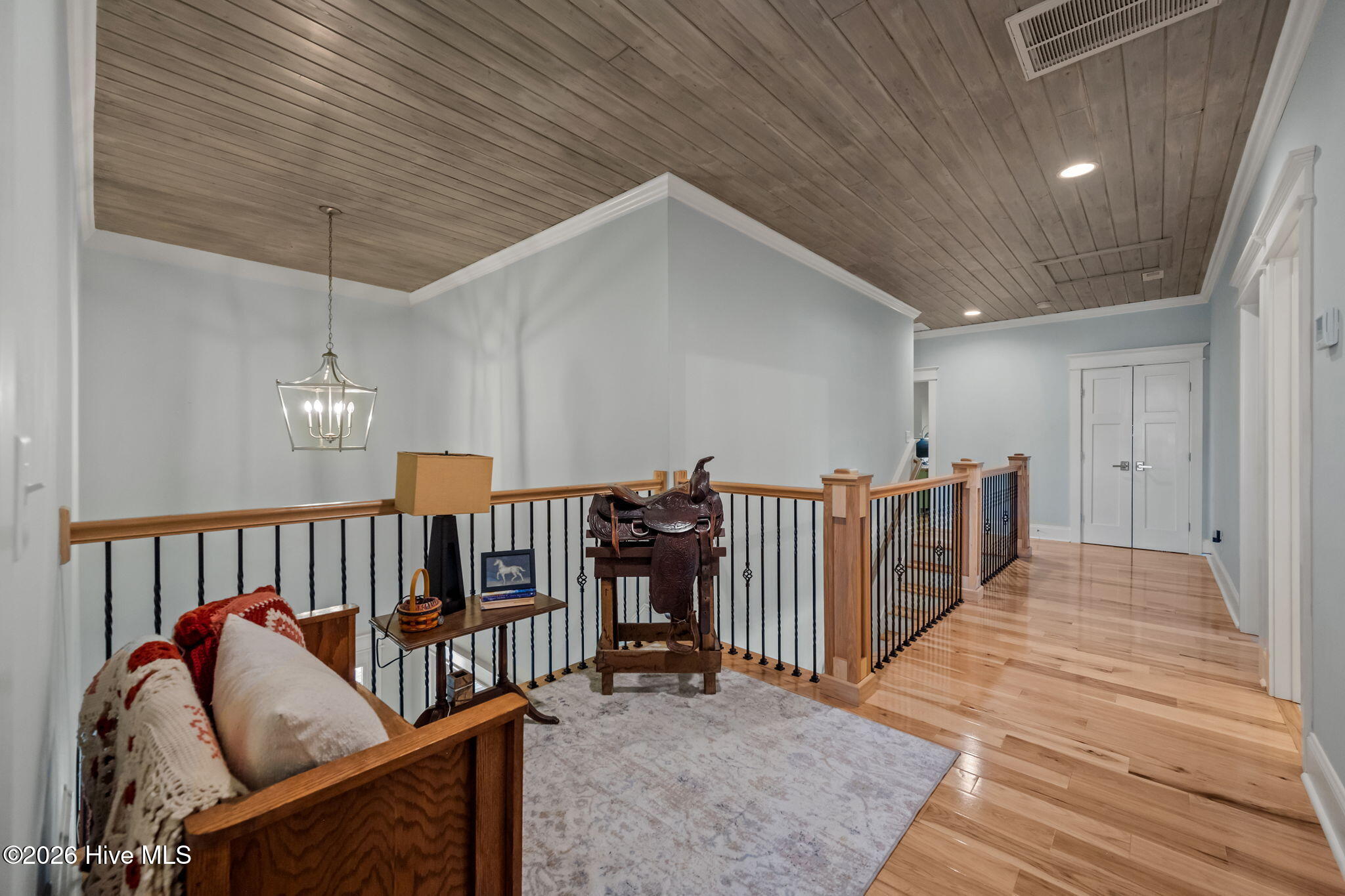 100554318 | Photo 48