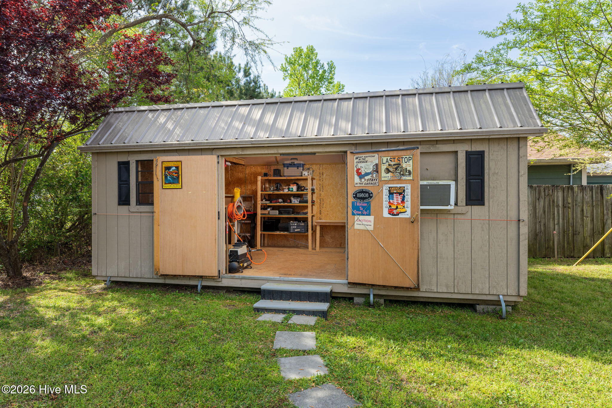 100564241 | Photo 47